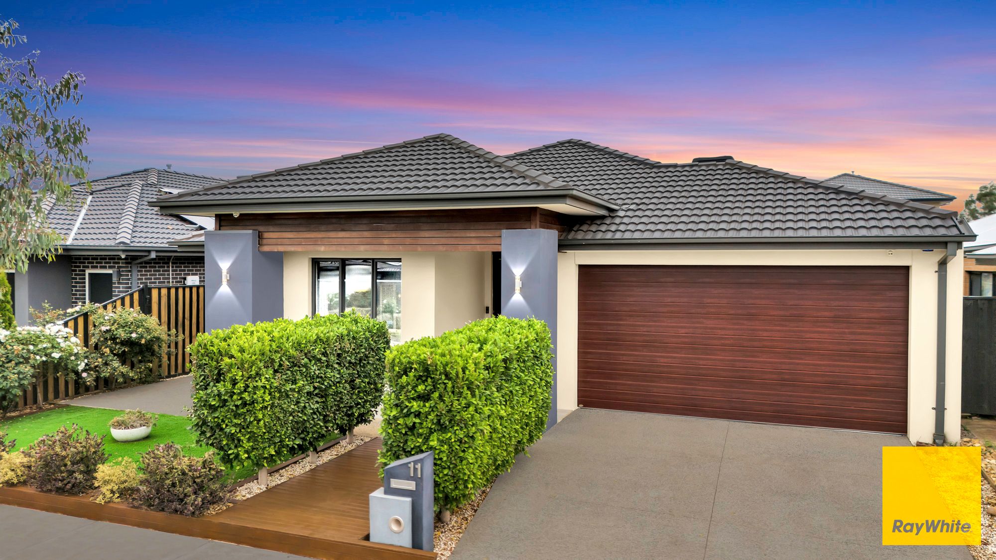 11 Barclay Street, THORNHILL PARK, VIC 3335
