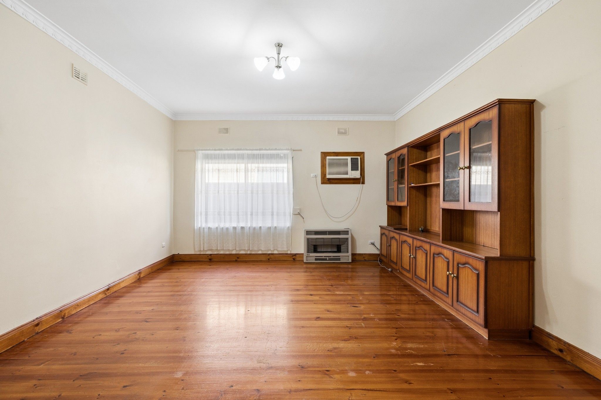 31 Seaton Terrace — photo 10 of 26