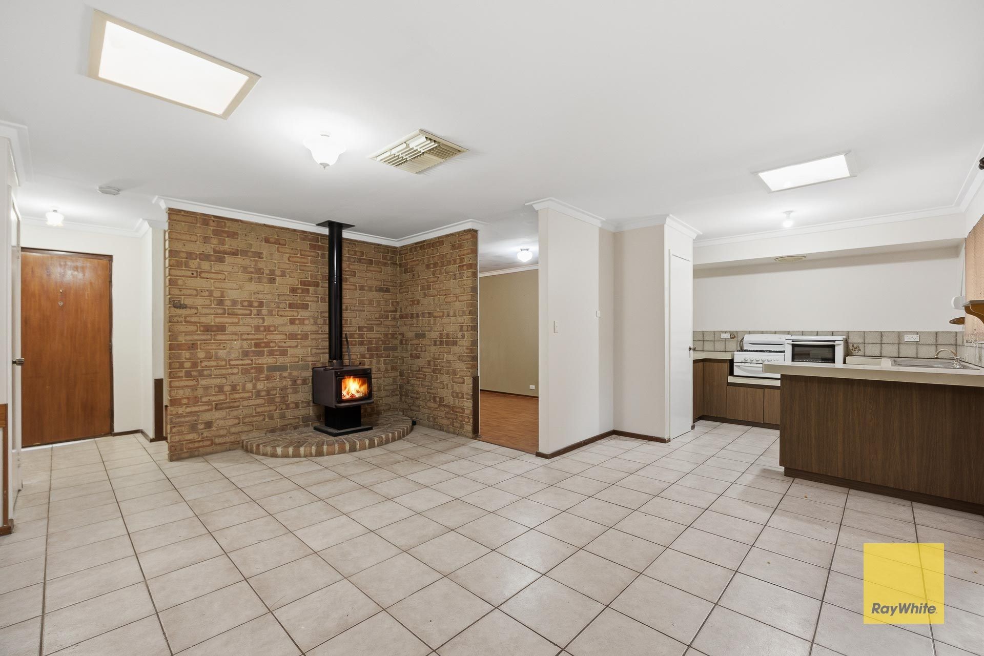 4 Werndley Street, Armadale, WA 6112