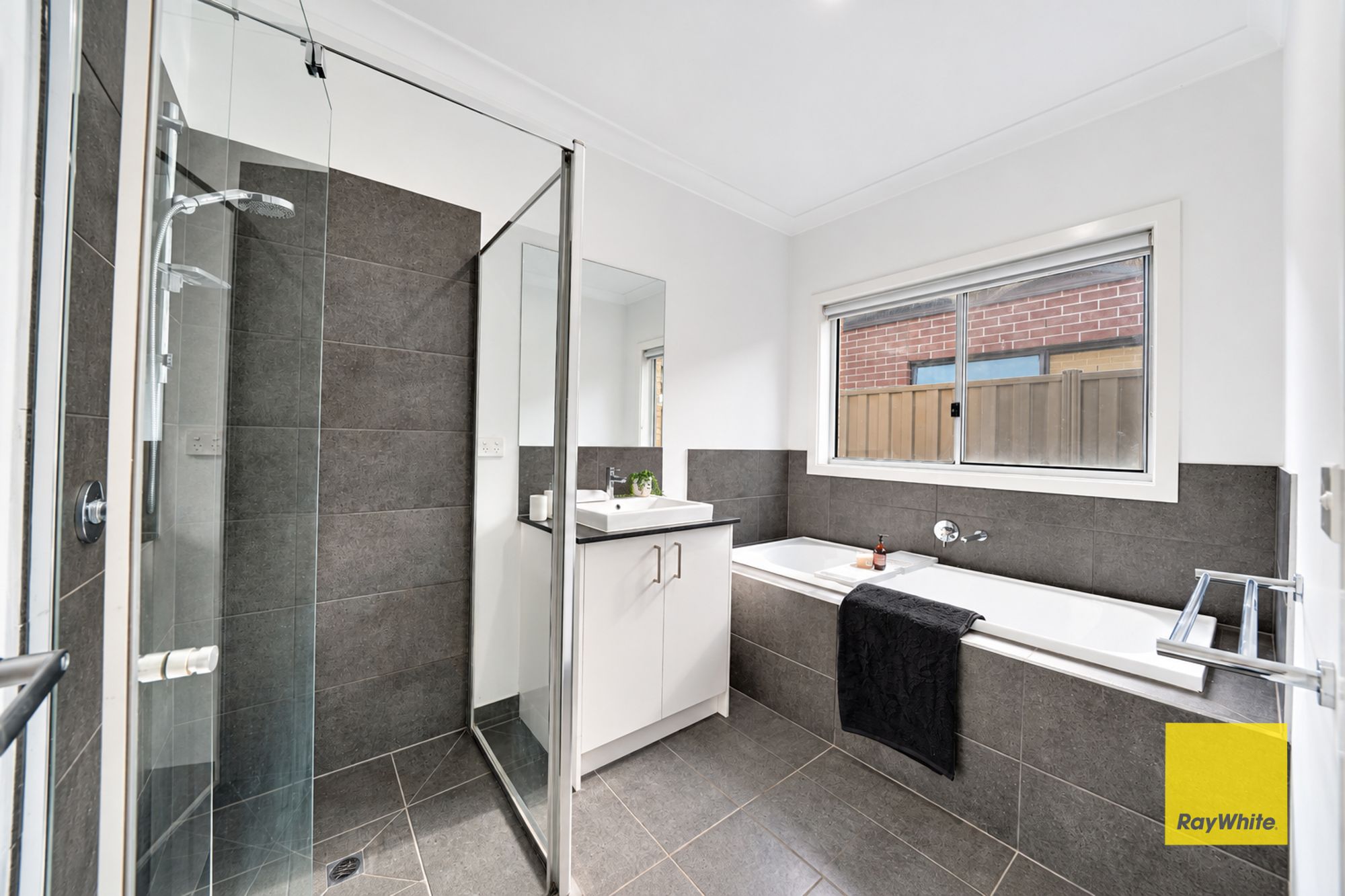 7 Tolhurst Street — photo 15 of 18