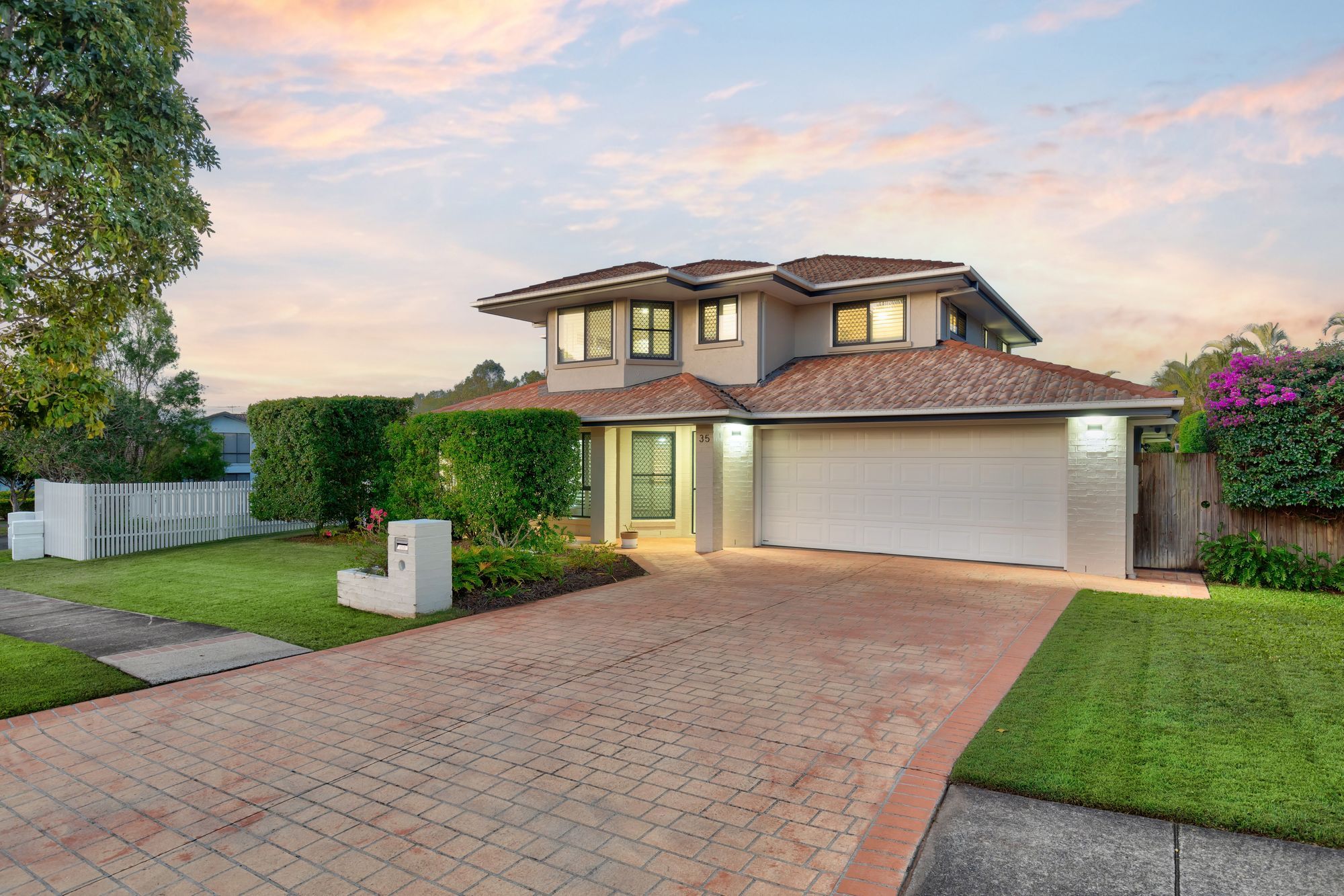 35 Lake Eyre Crescent, Parkinson, QLD 4115