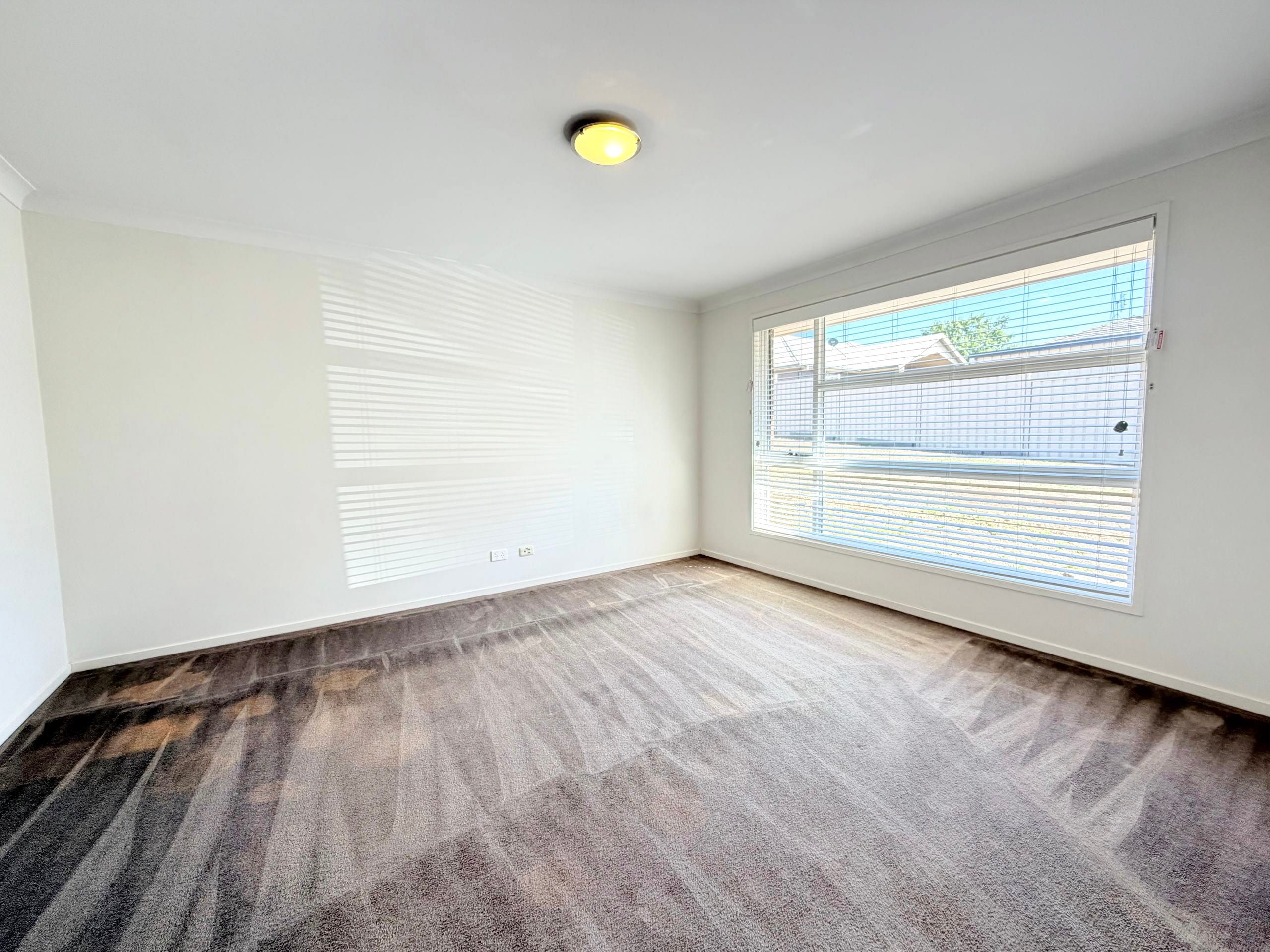 4 Willow Place, Parkes, NSW 2870