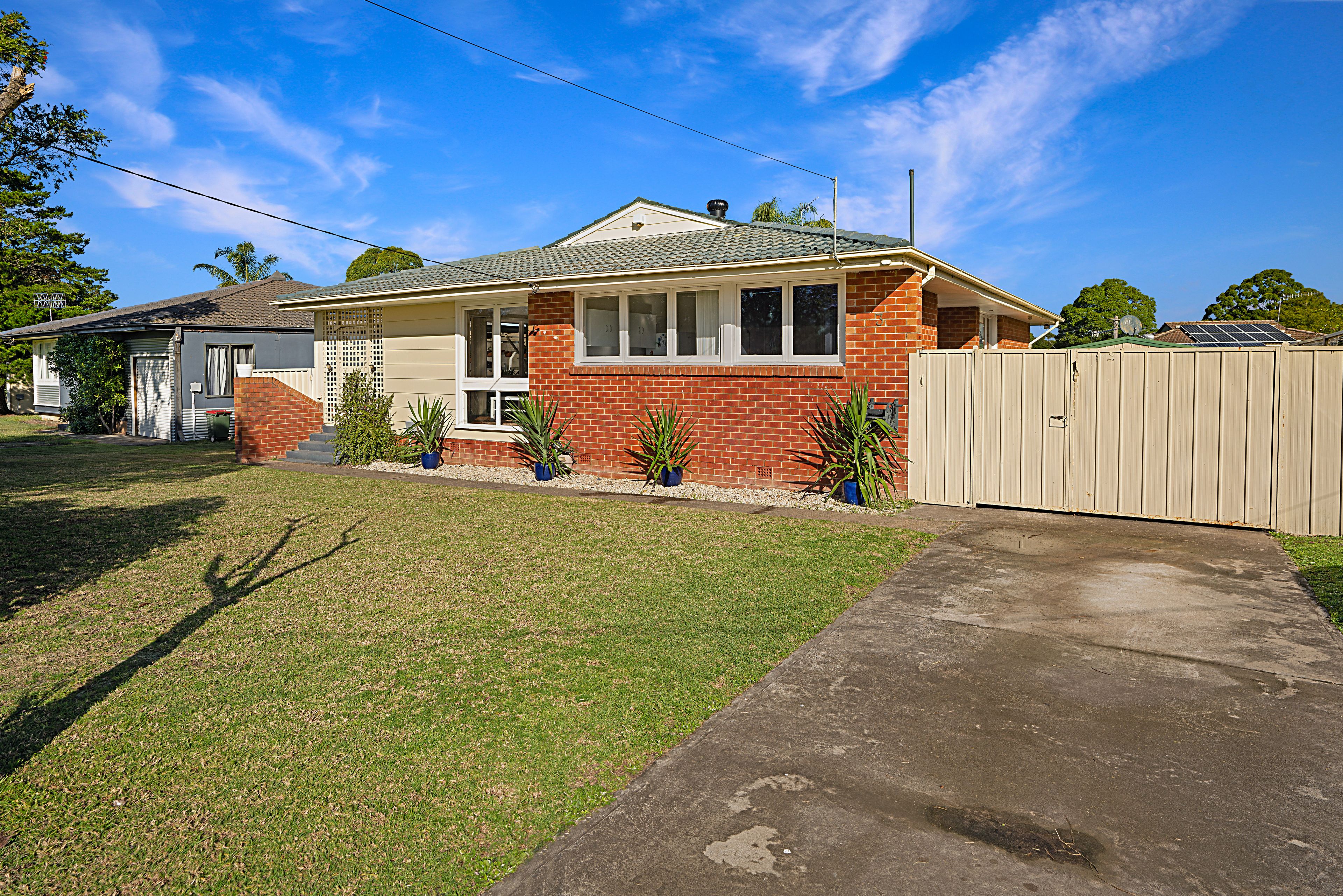 3 Alfred Street, Bomaderry, NSW 2541