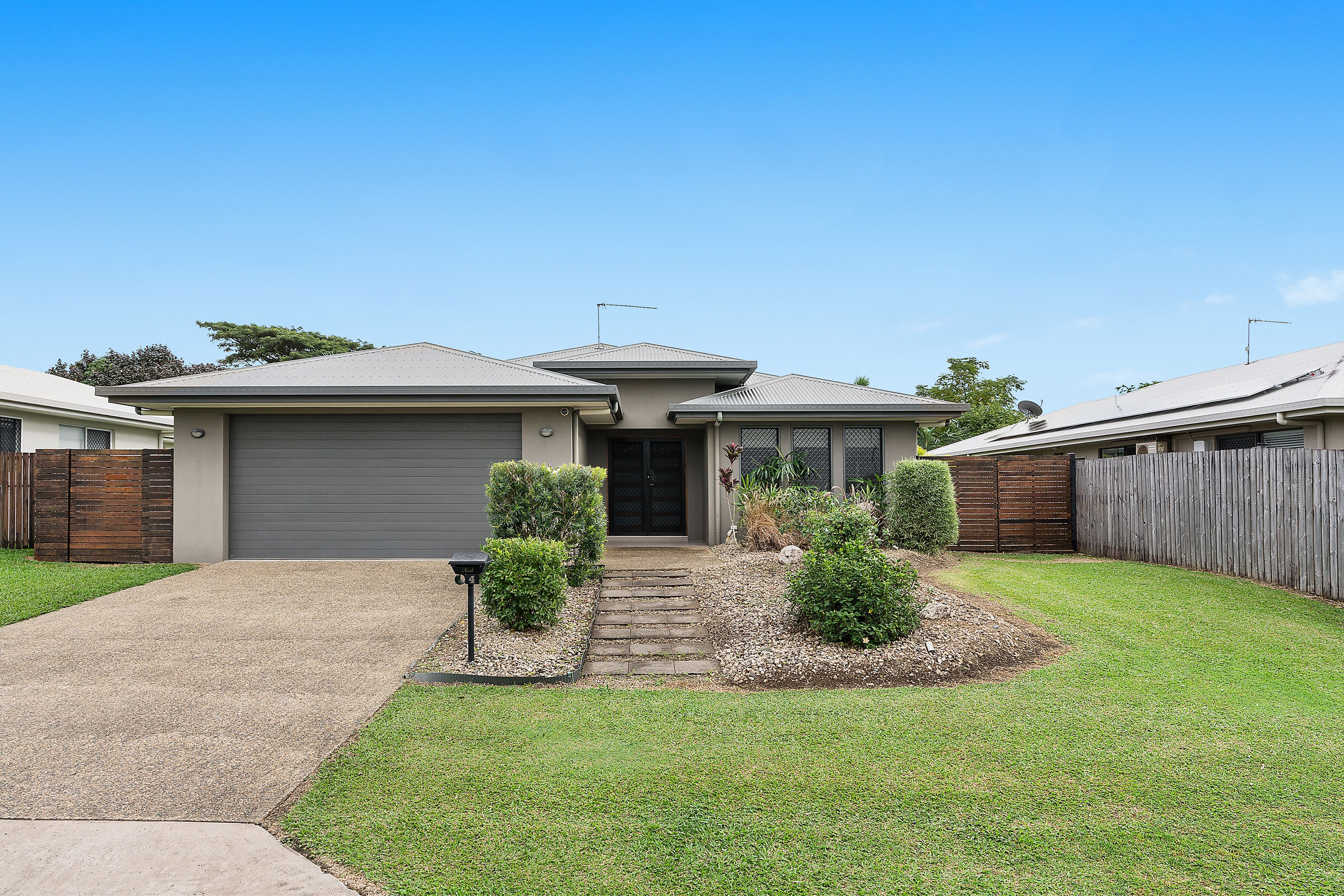 4 Mount Close, Edmonton QLD 4869