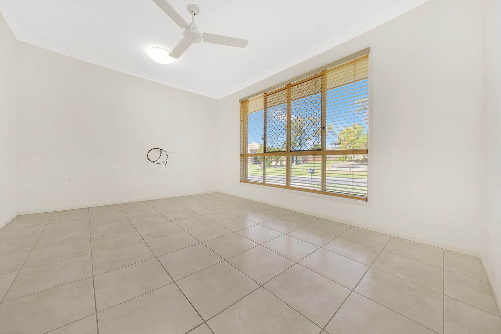 24 Liriope Drive, Kirkwood, QLD 4680