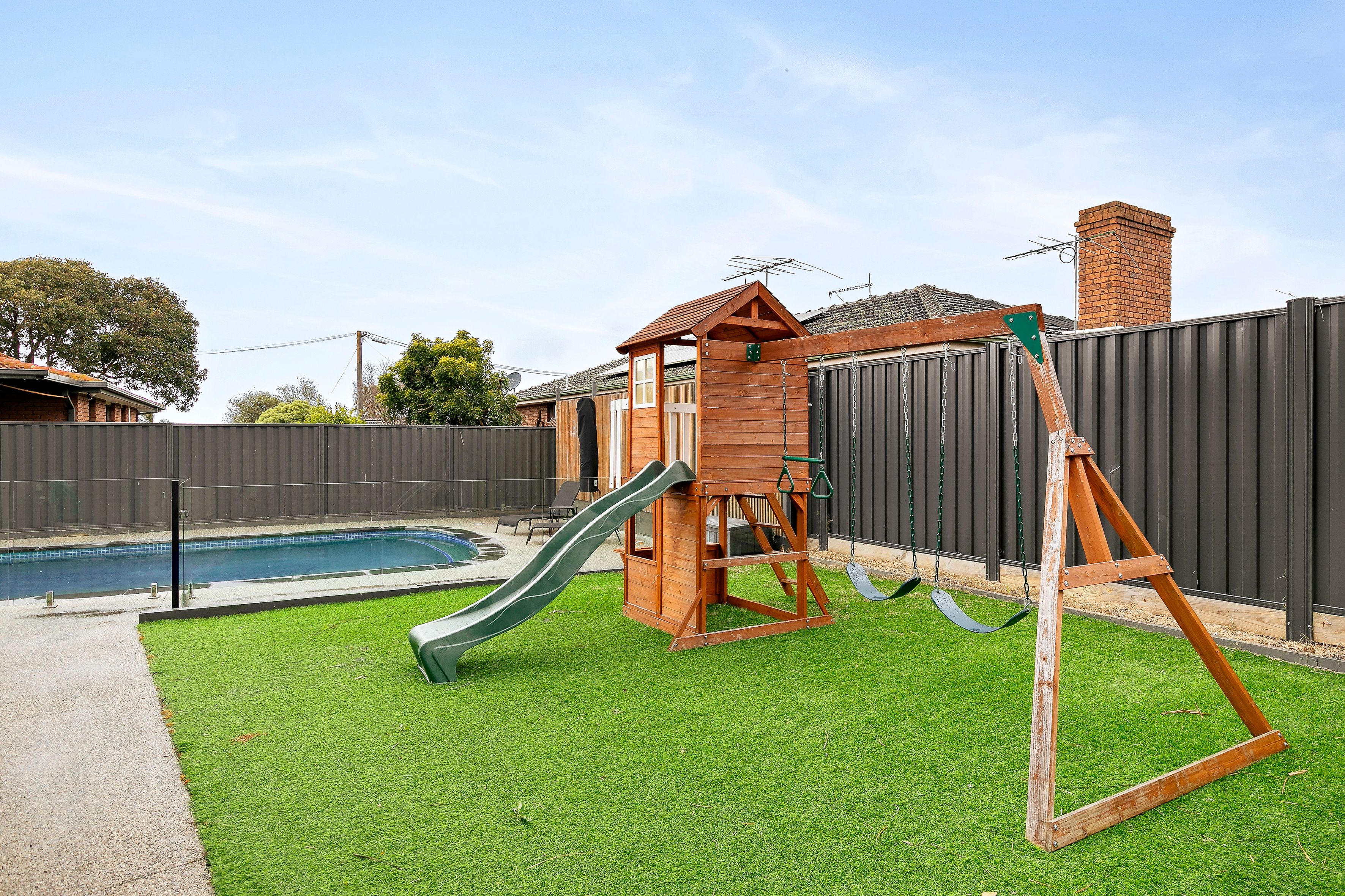 2 Langton Way — photo 15 of 15