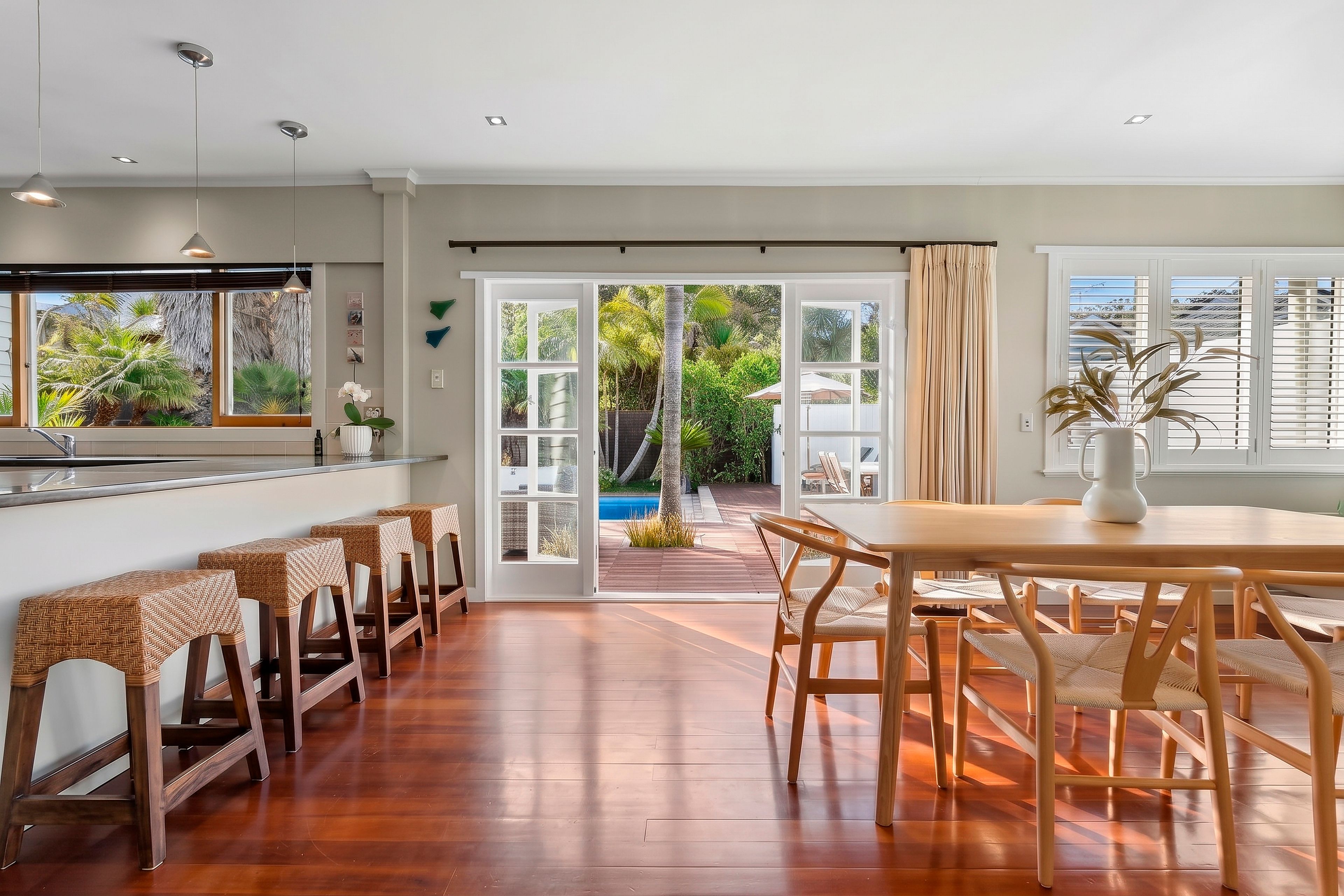 6 The Esplanade, Campbells Bay, North Shore City