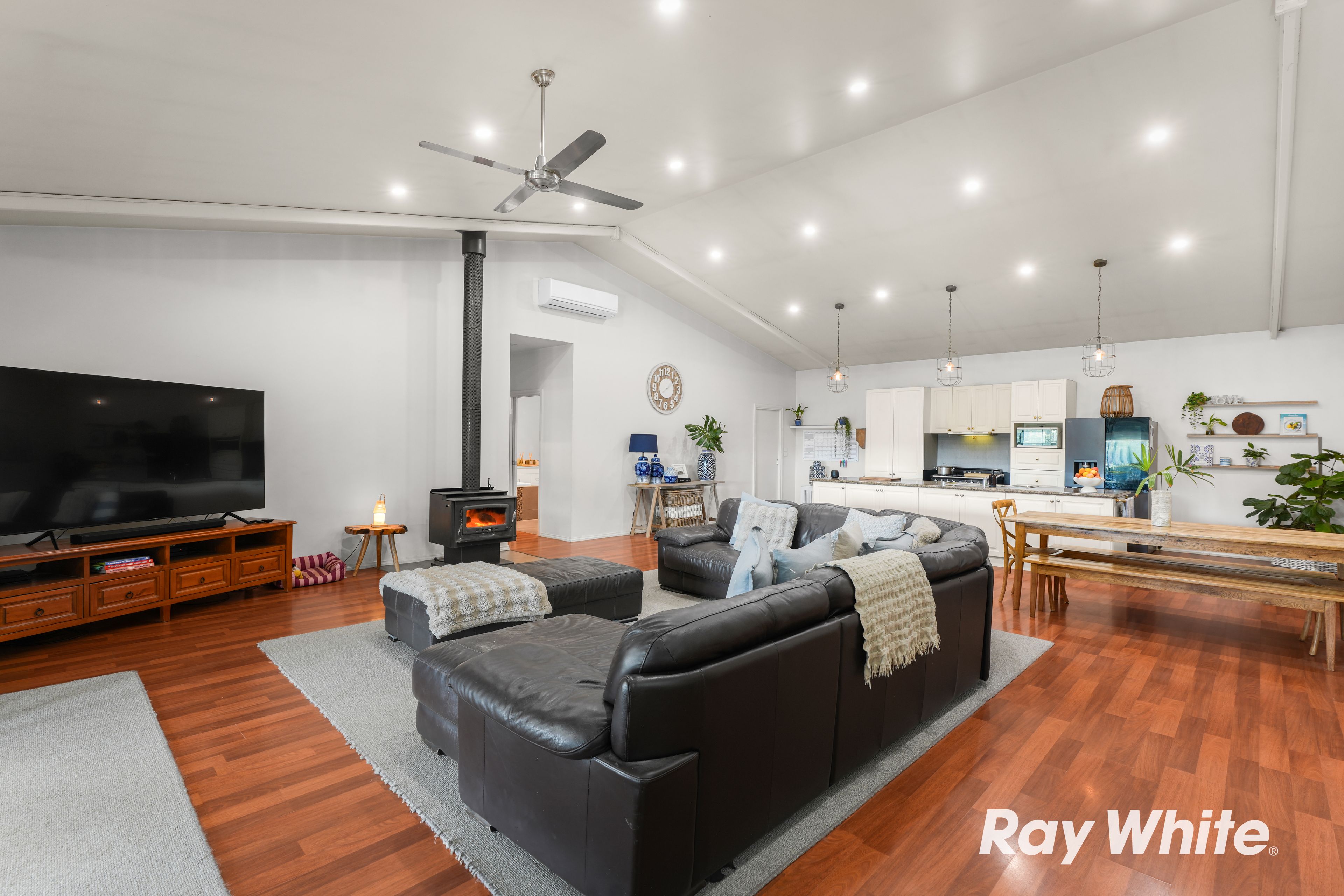 95-105 Lords Road — photo 11 of 29