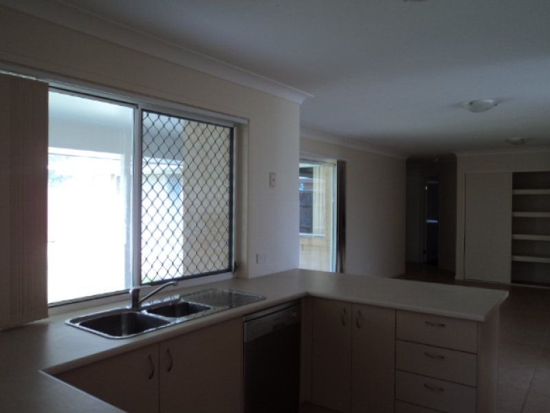 17 Coffey Court, Beachmere, QLD 4510