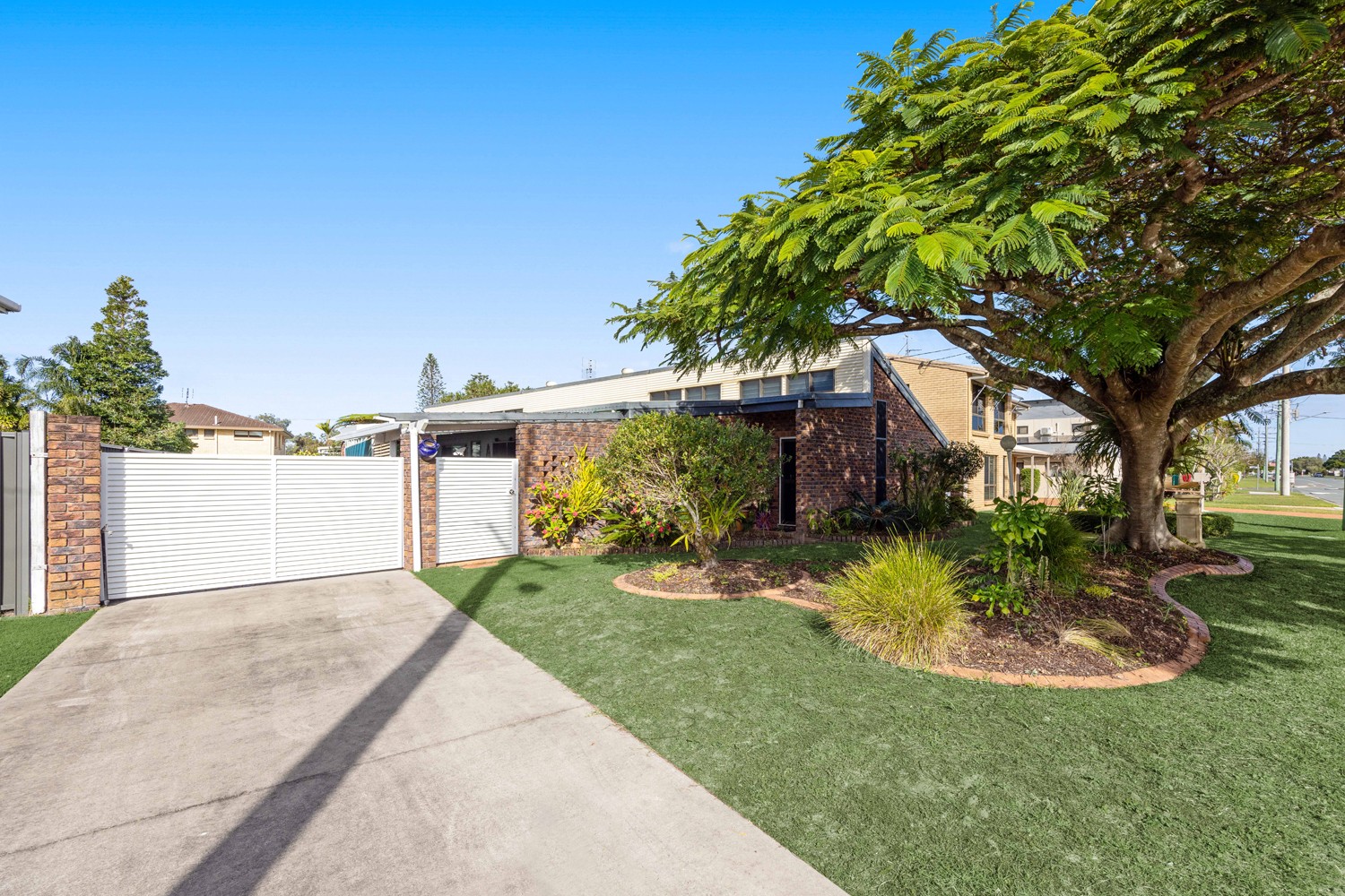 17 Anning Avenue, Golden Beach, QLD 4551