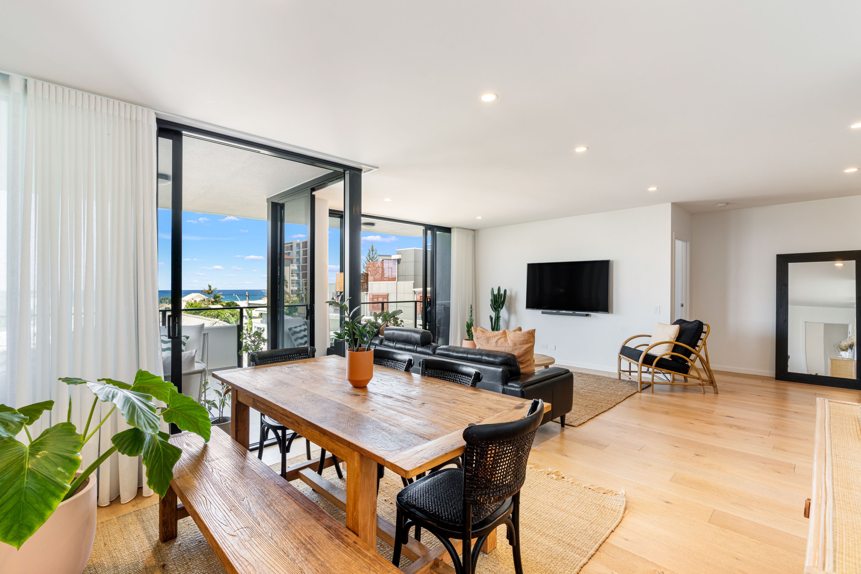 303/3-7 Twenty Fourth Avenue, Palm Beach, QLD 4221