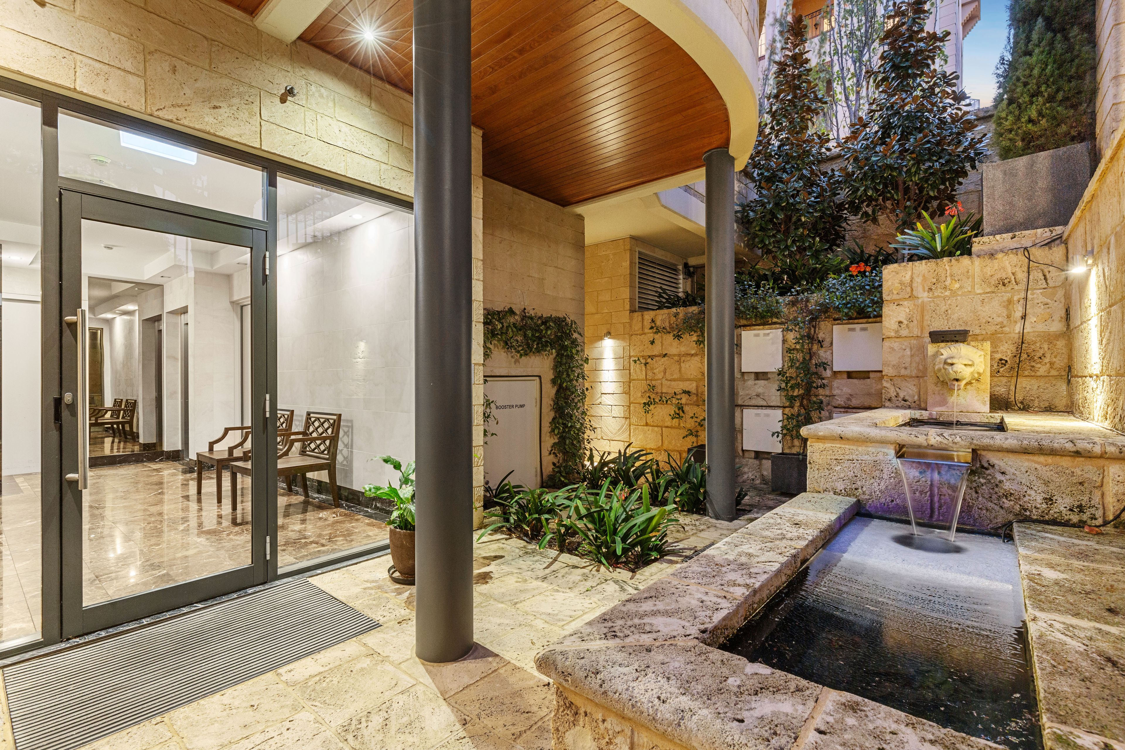 2/61 Mount Street, West Perth, WA 6005