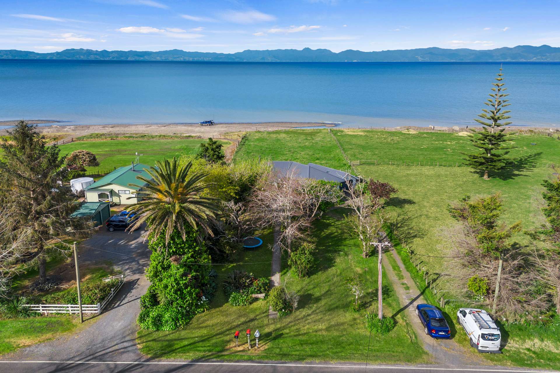 1620 East Coast Road photo 17