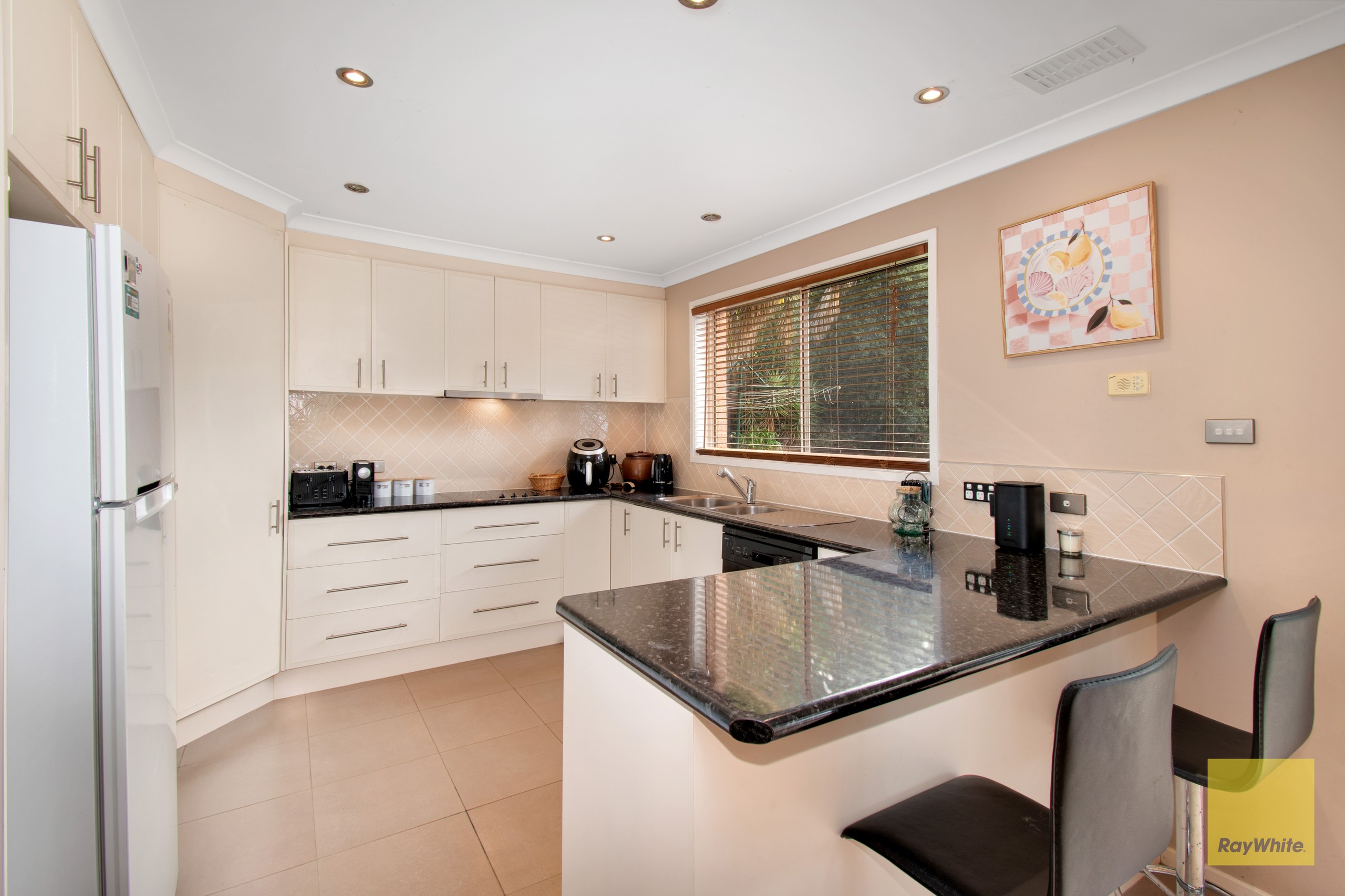 4 Hartog Place, Sunshine Bay, NSW 2536