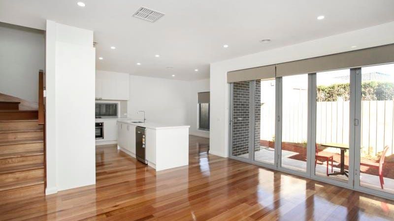 6 Latimer Place, Gladstone Park, VIC 3043