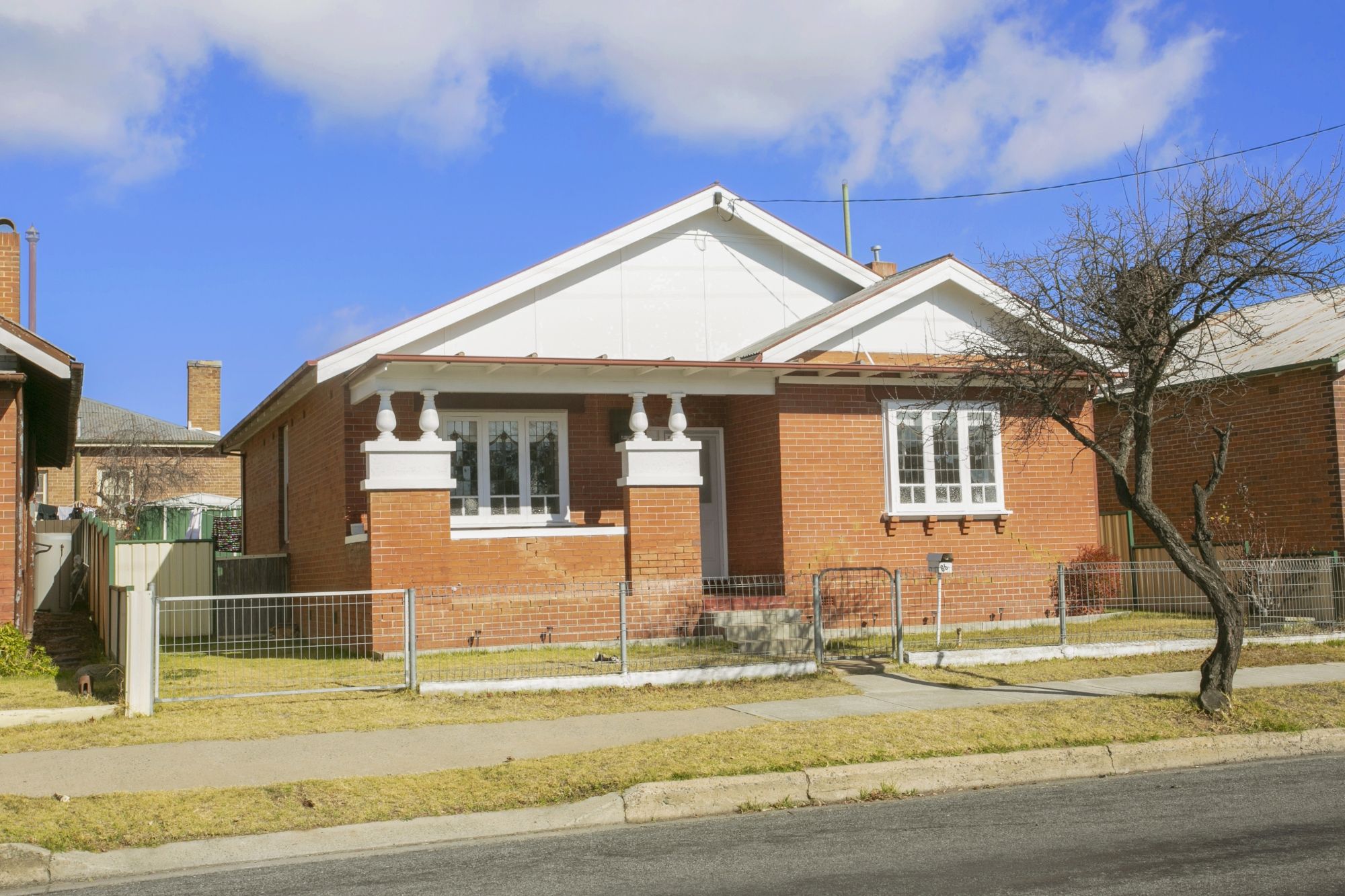 86 Kinghorne Street