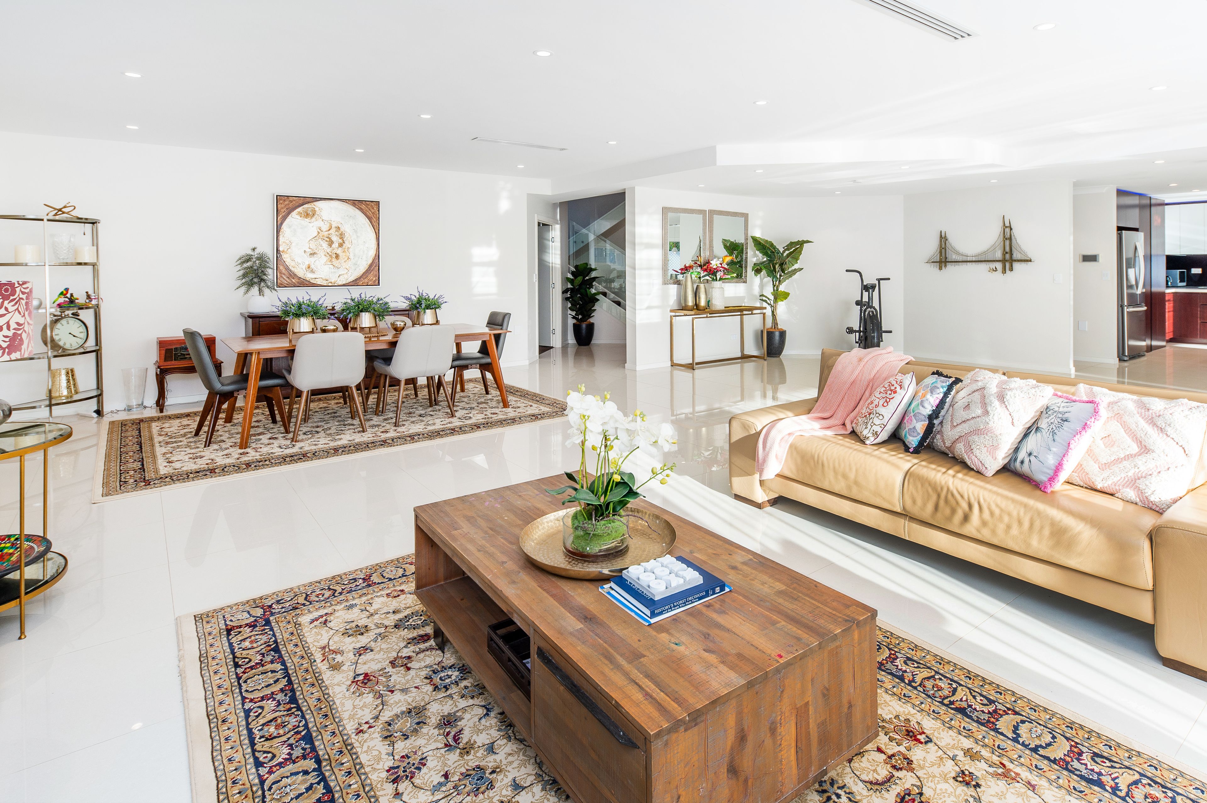 4 Gibraltar Drive, Isle Of Capri, QLD 4217