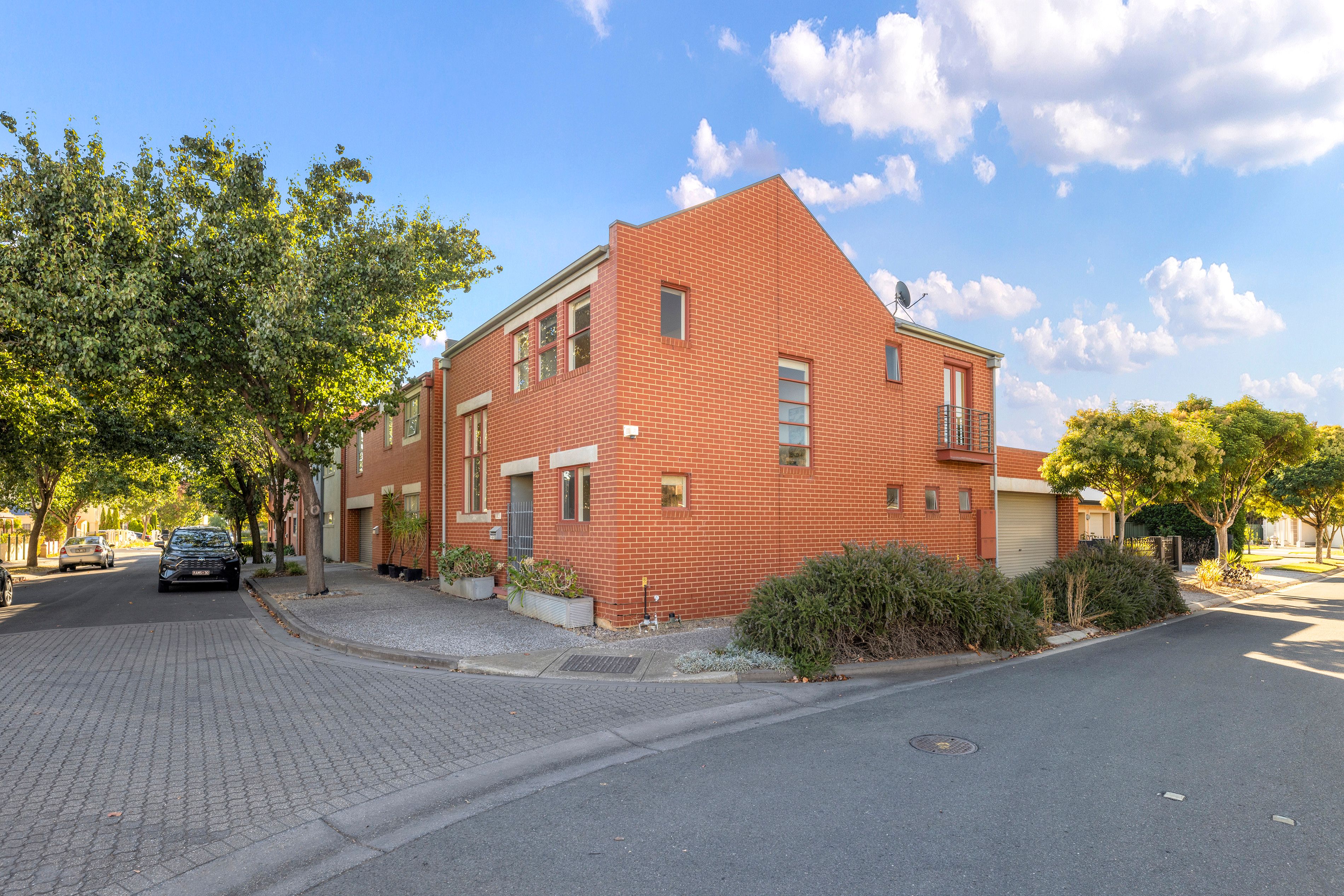 10 Cherry Lane, Mawson Lakes, SA 5095