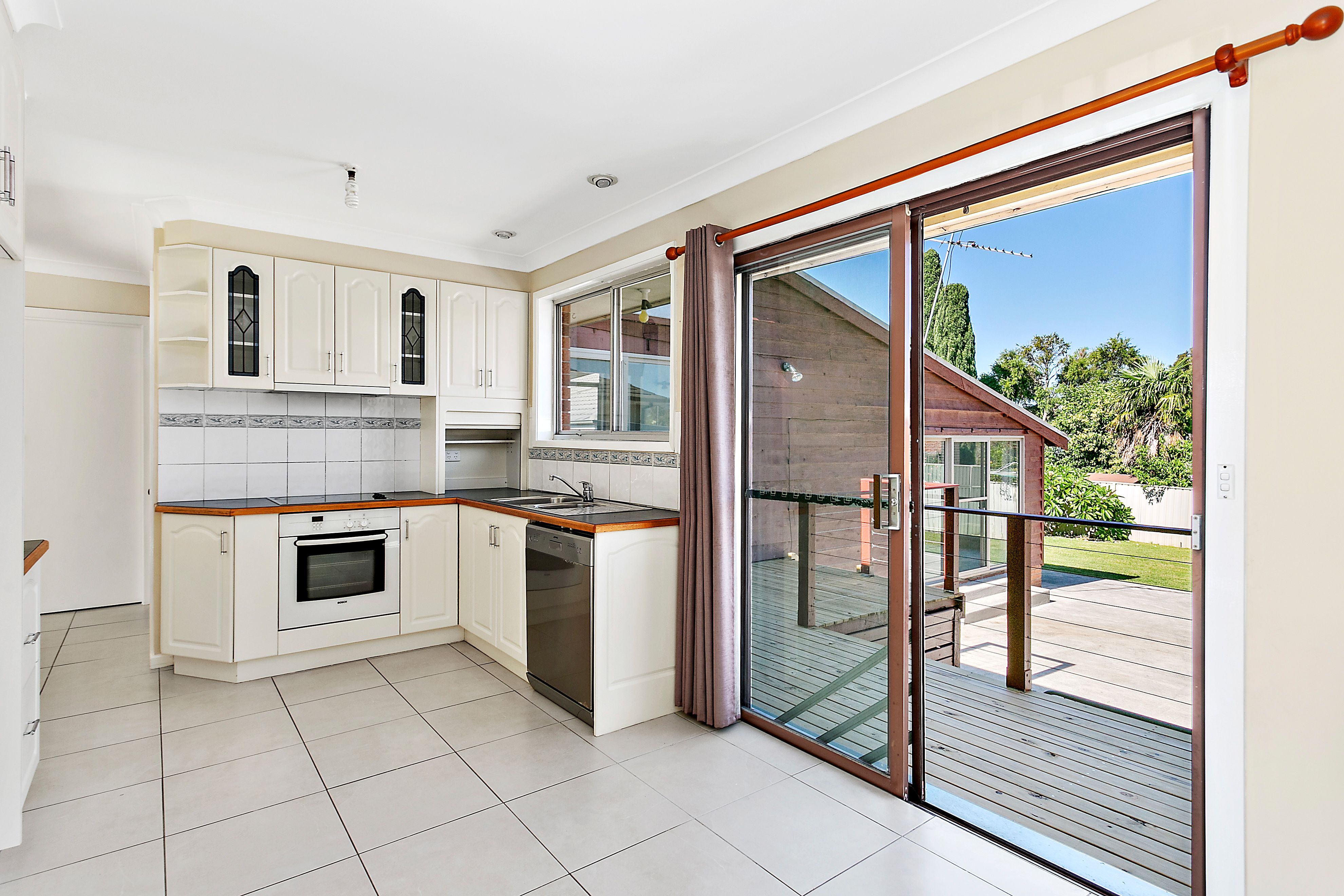 73 Griffiths Street, Oak Flats, NSW 2529