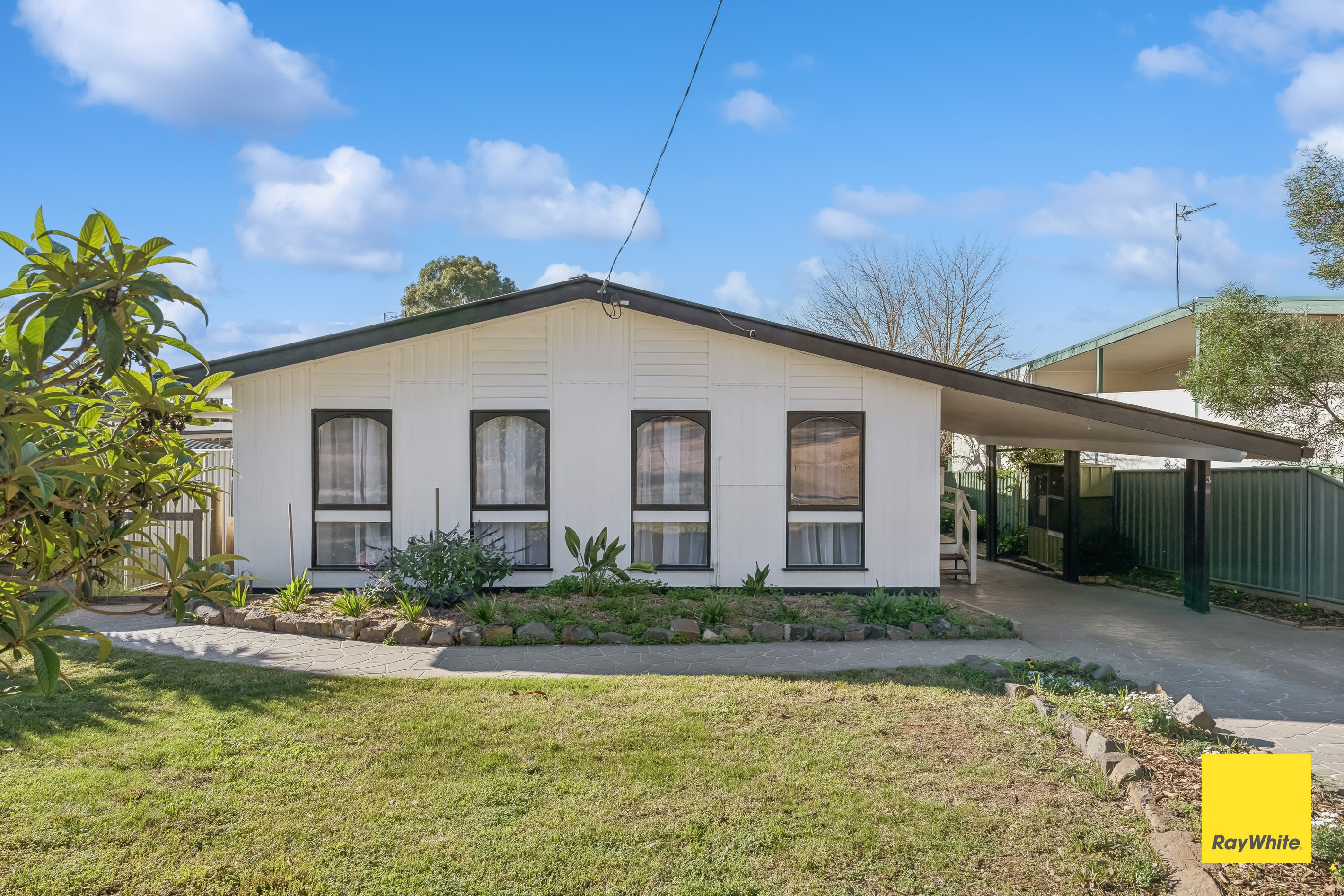 3 Ross Street, White Hills, VIC 3550