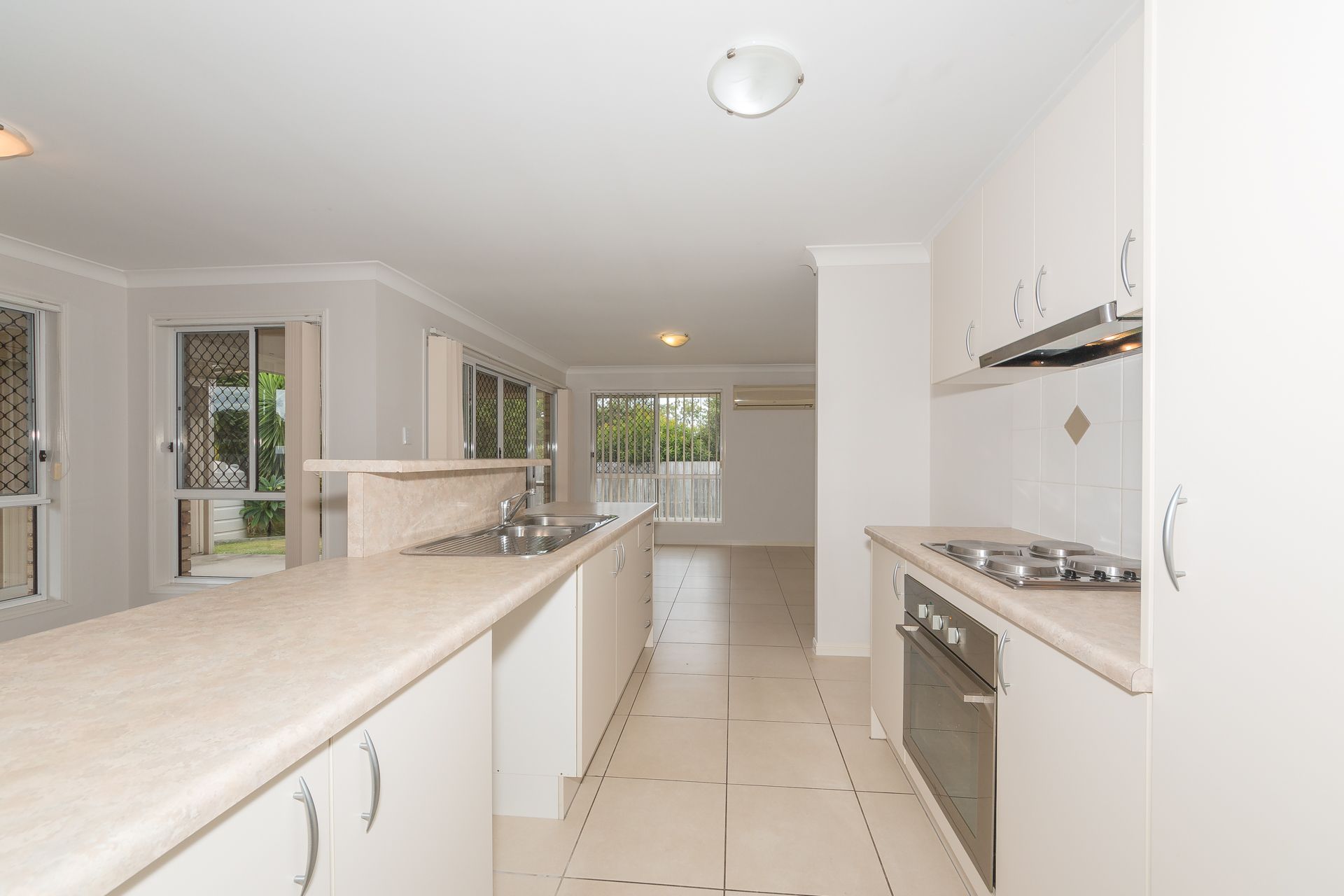 9 Woodstock Street, Morayfield, QLD 4506