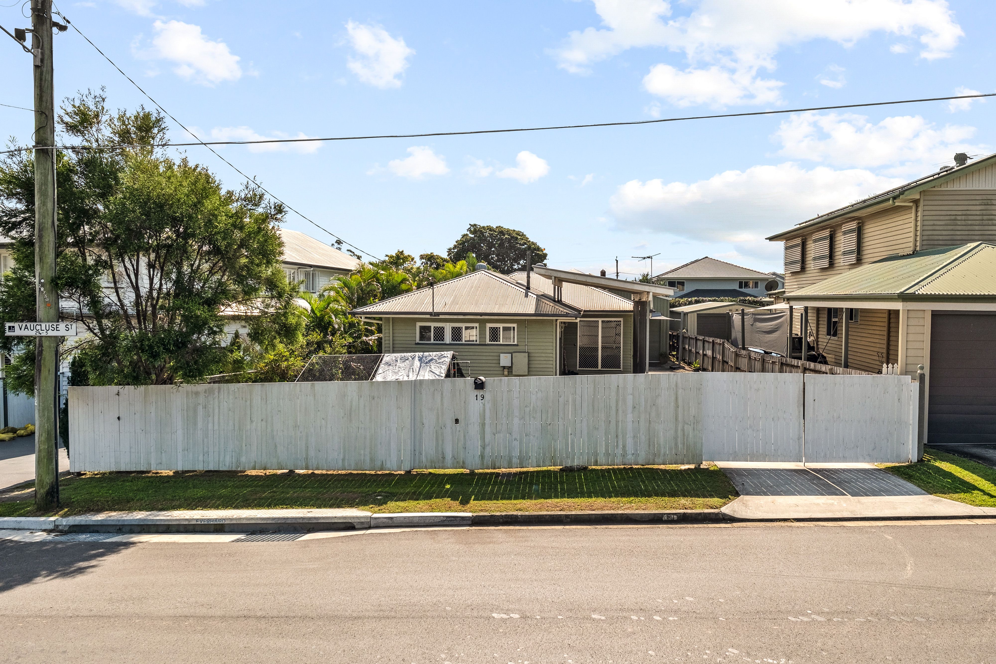 19 Vaucluse Street, Wavell Heights QLD 4012