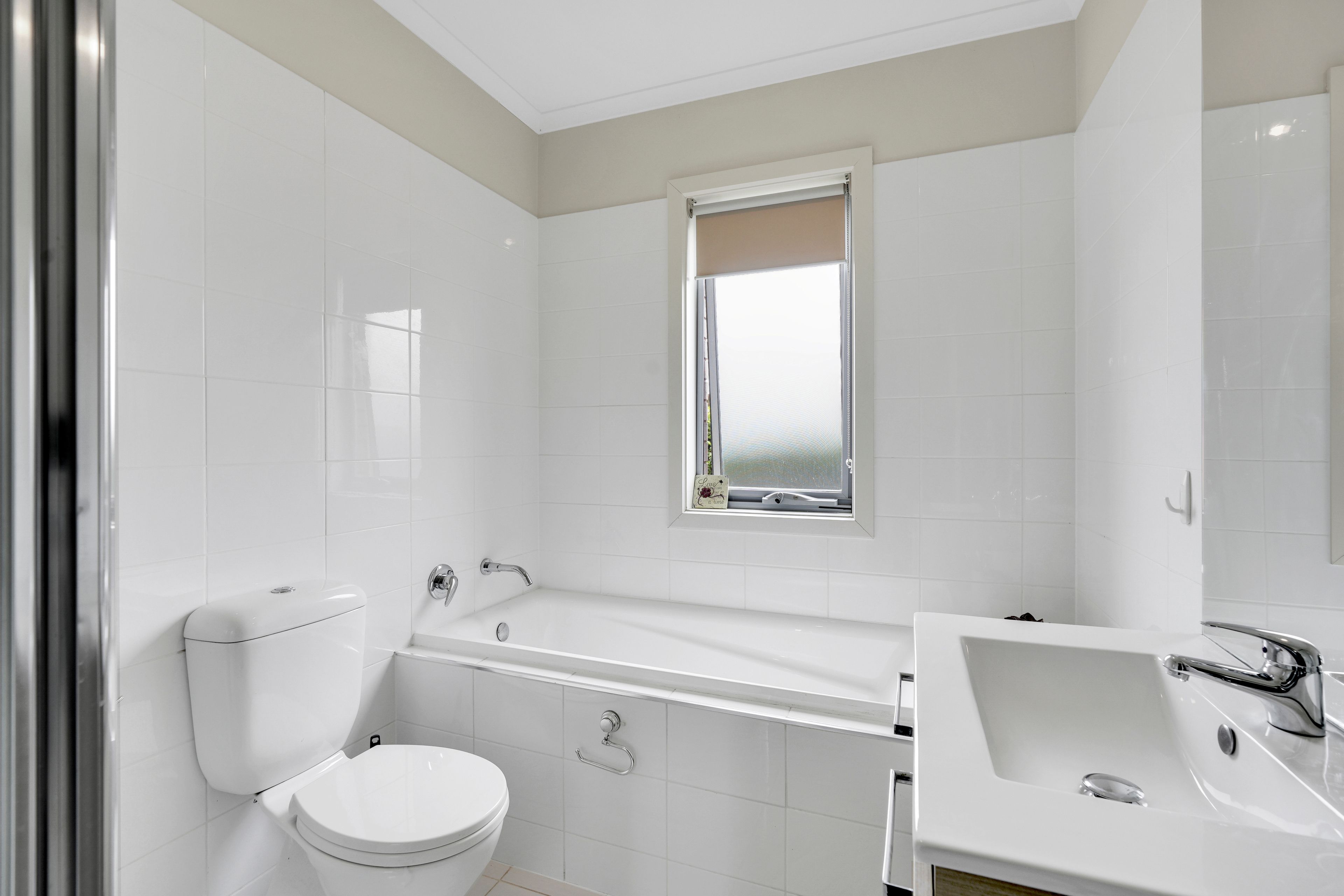 20 Baxter Avenue — photo 7 of 10