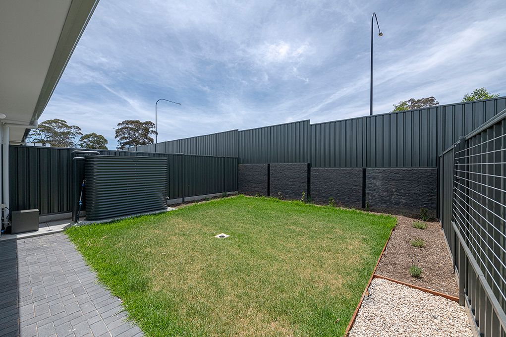 18 Salcombe Way — photo 16 of 18