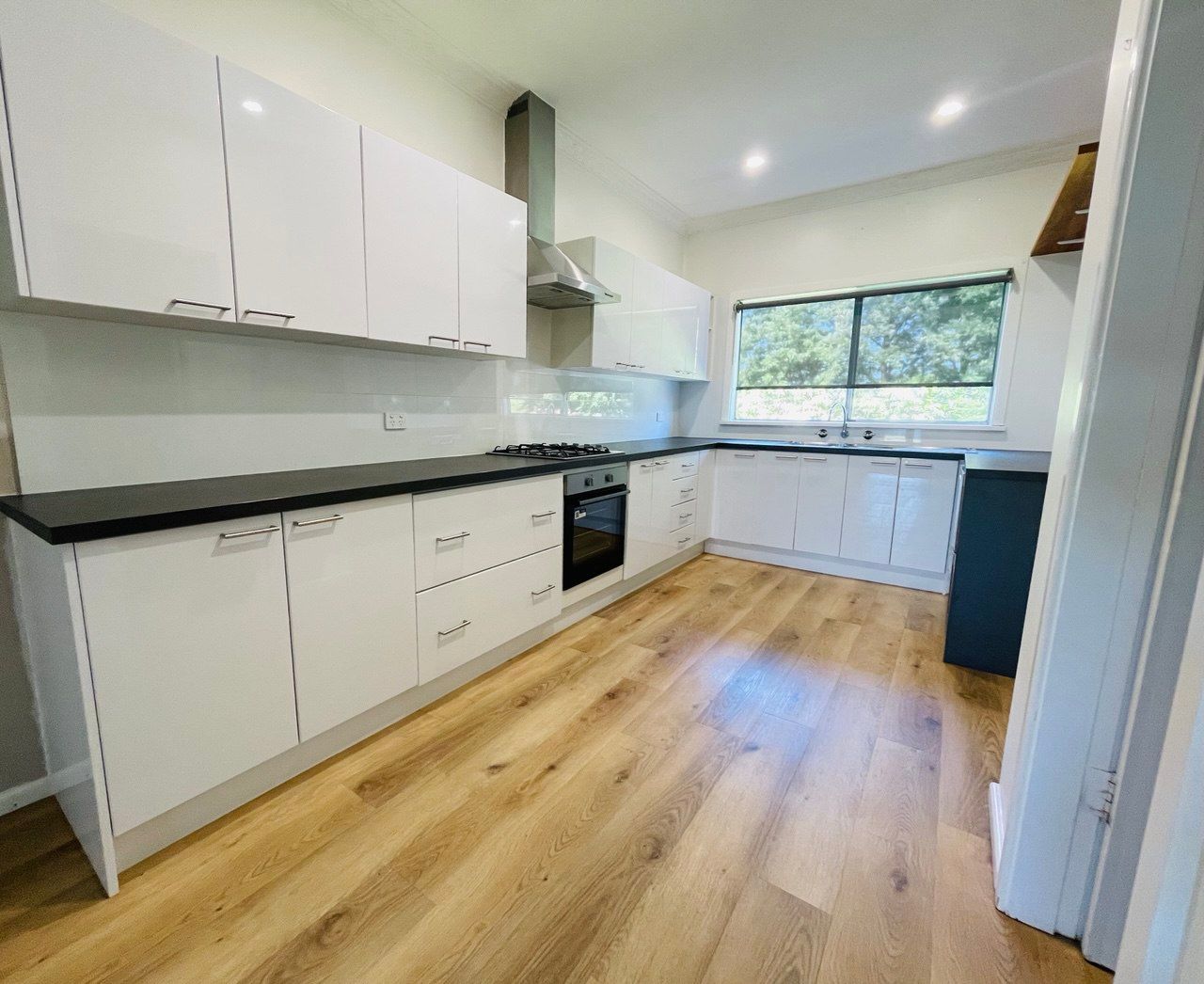 10 McGregor Street — photo 9 of 13
