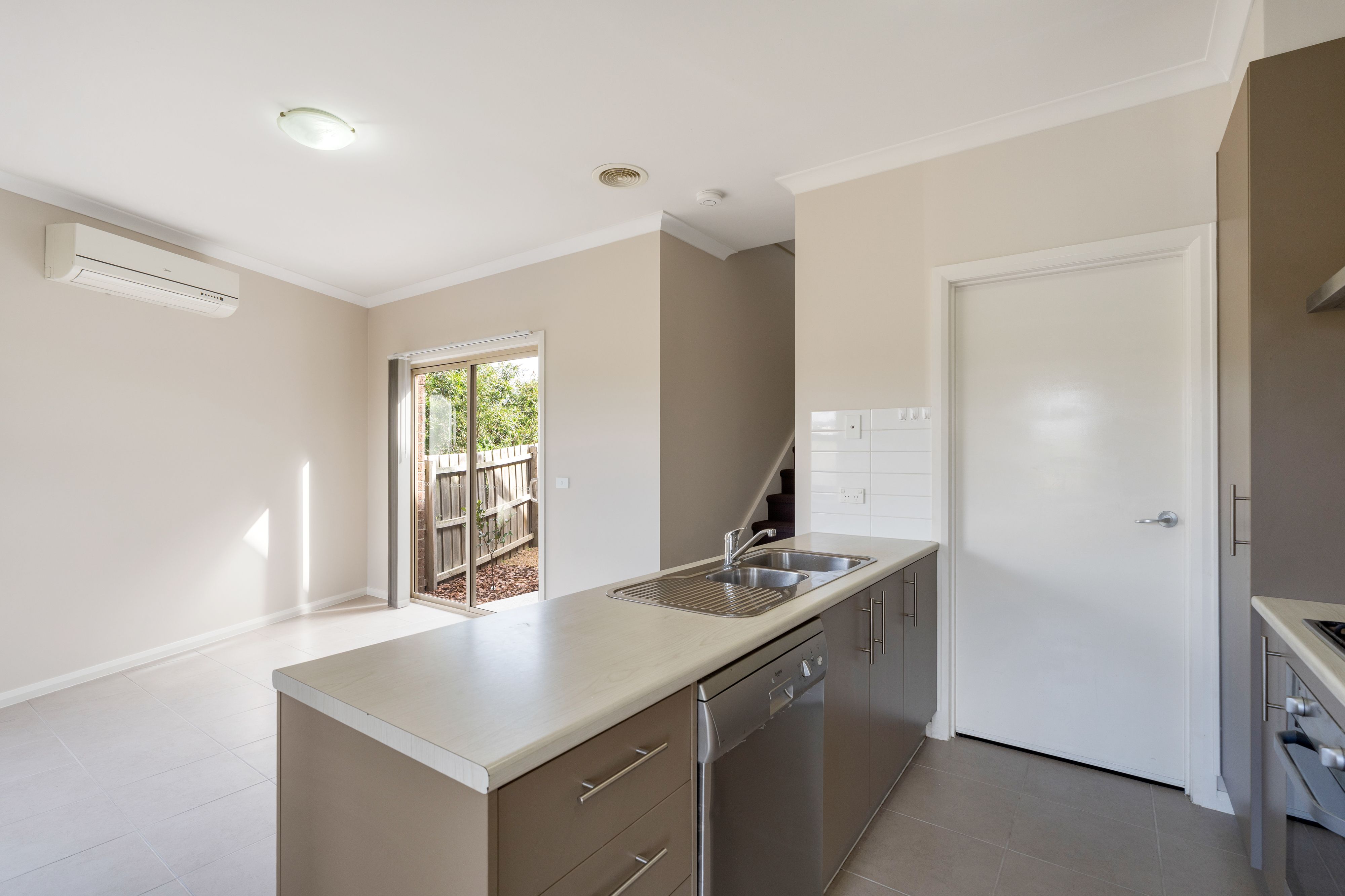 1/88 Balyang Way — photo 3 of 15