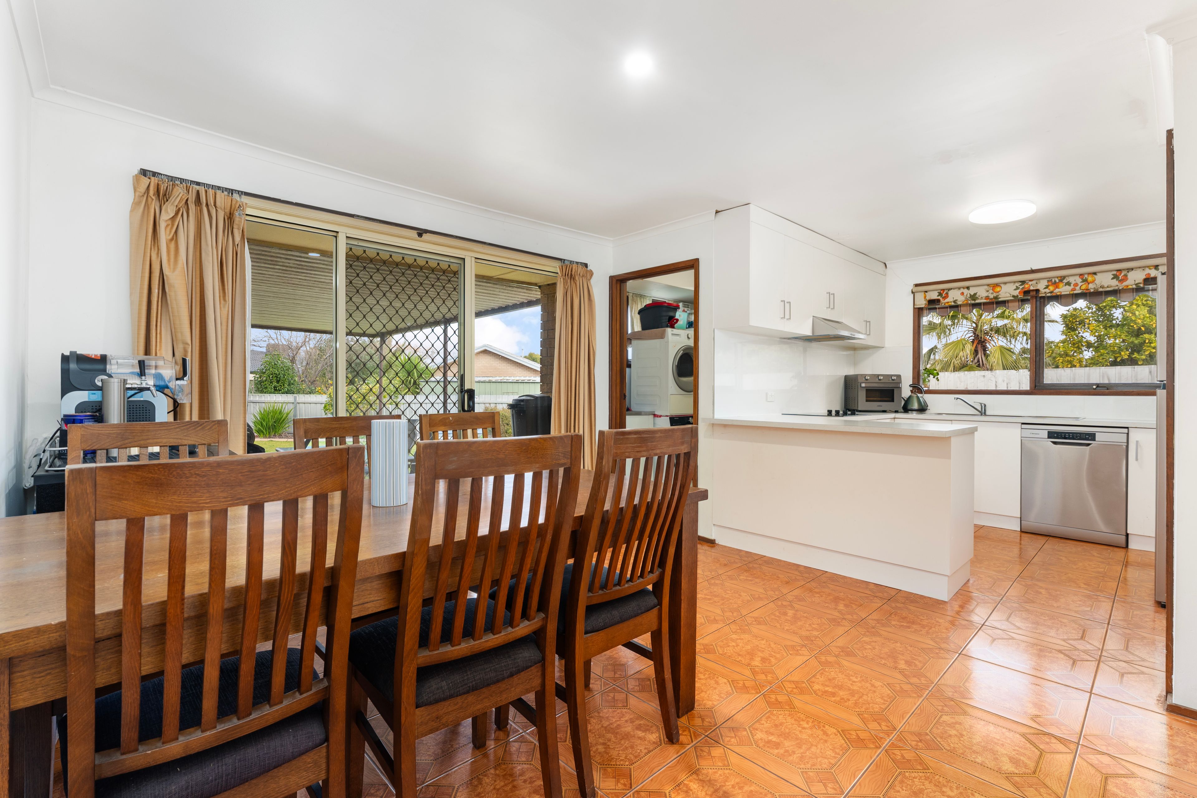 323 Mark Crescent, Lavington, NSW 2641