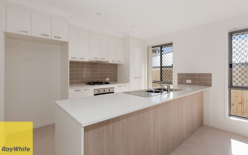 6 Mount Edwards Street, Park Ridge, QLD 4125