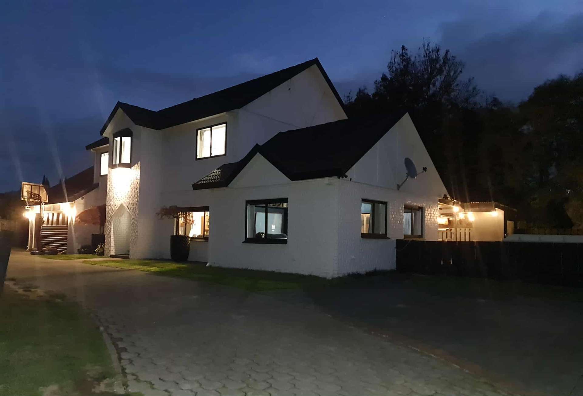 66 Chedworth Avenue photo 23