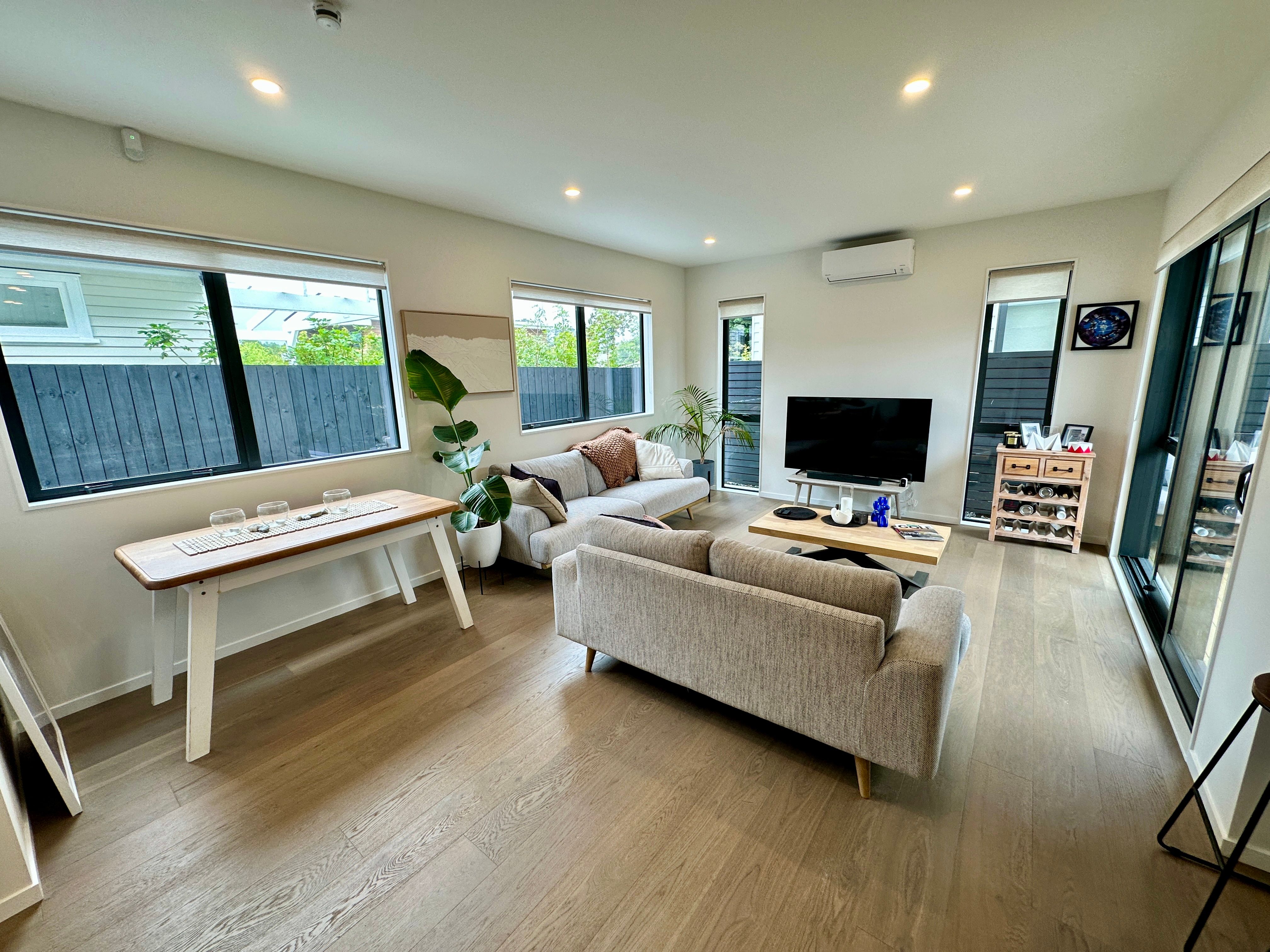 3b Manor Place, Point Chevalier, Auckland City