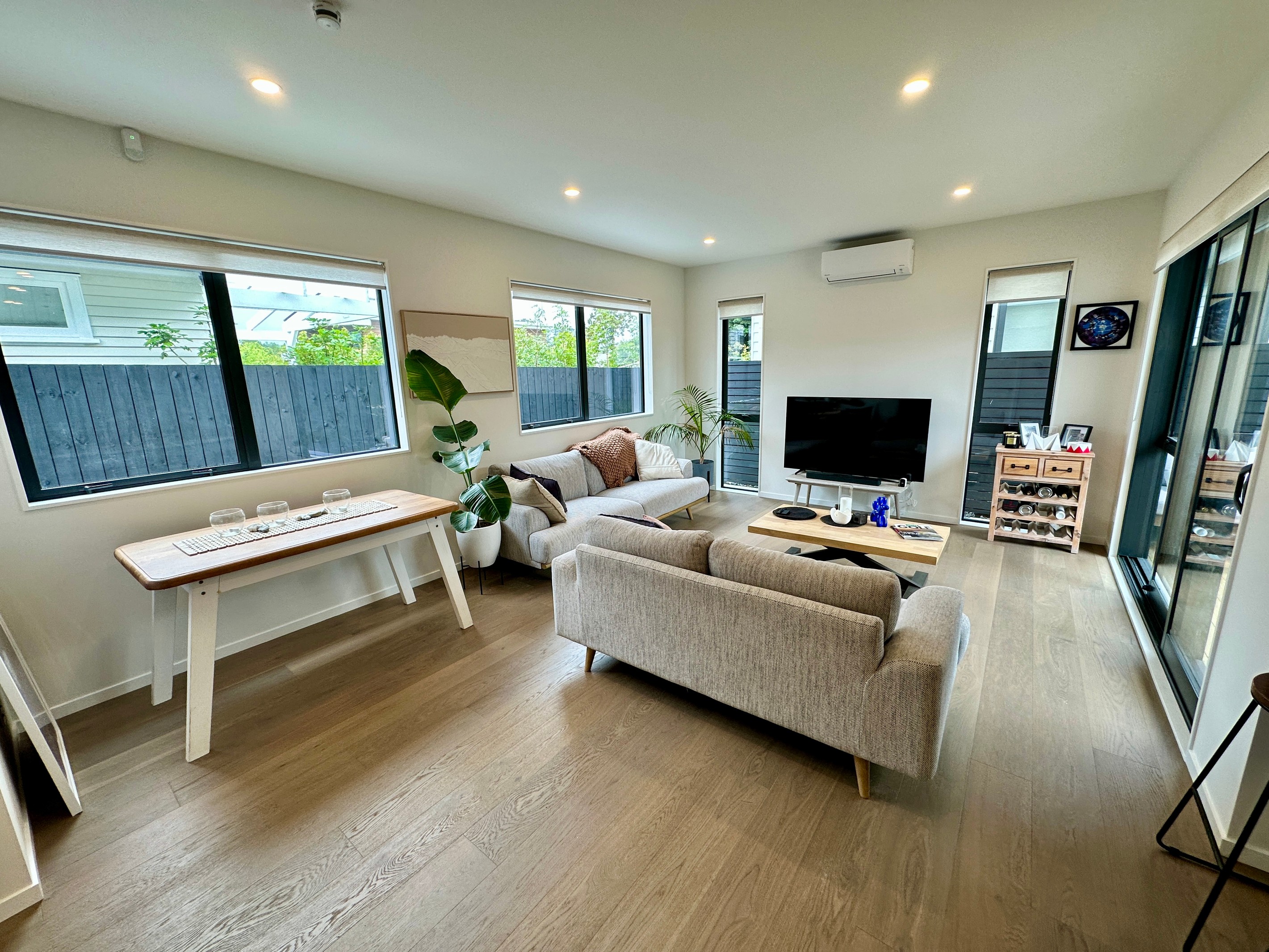 3b Manor Place, Point Chevalier, Auckland City