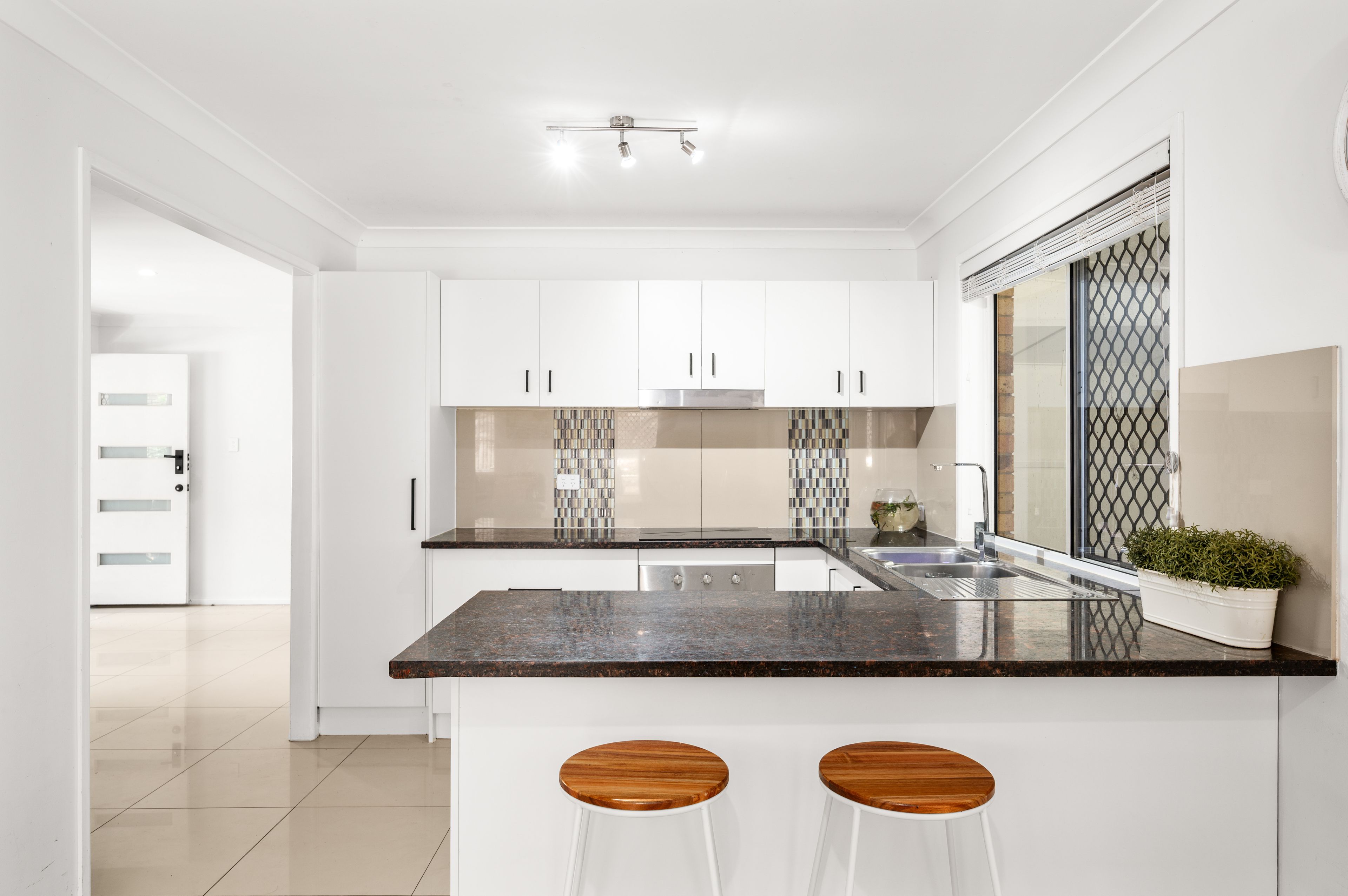 7 Naldham Close — photo 10 of 19