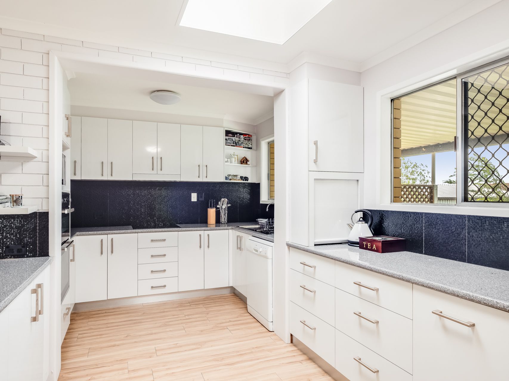 68 Hoey Street, Kearneys Spring, QLD 4350