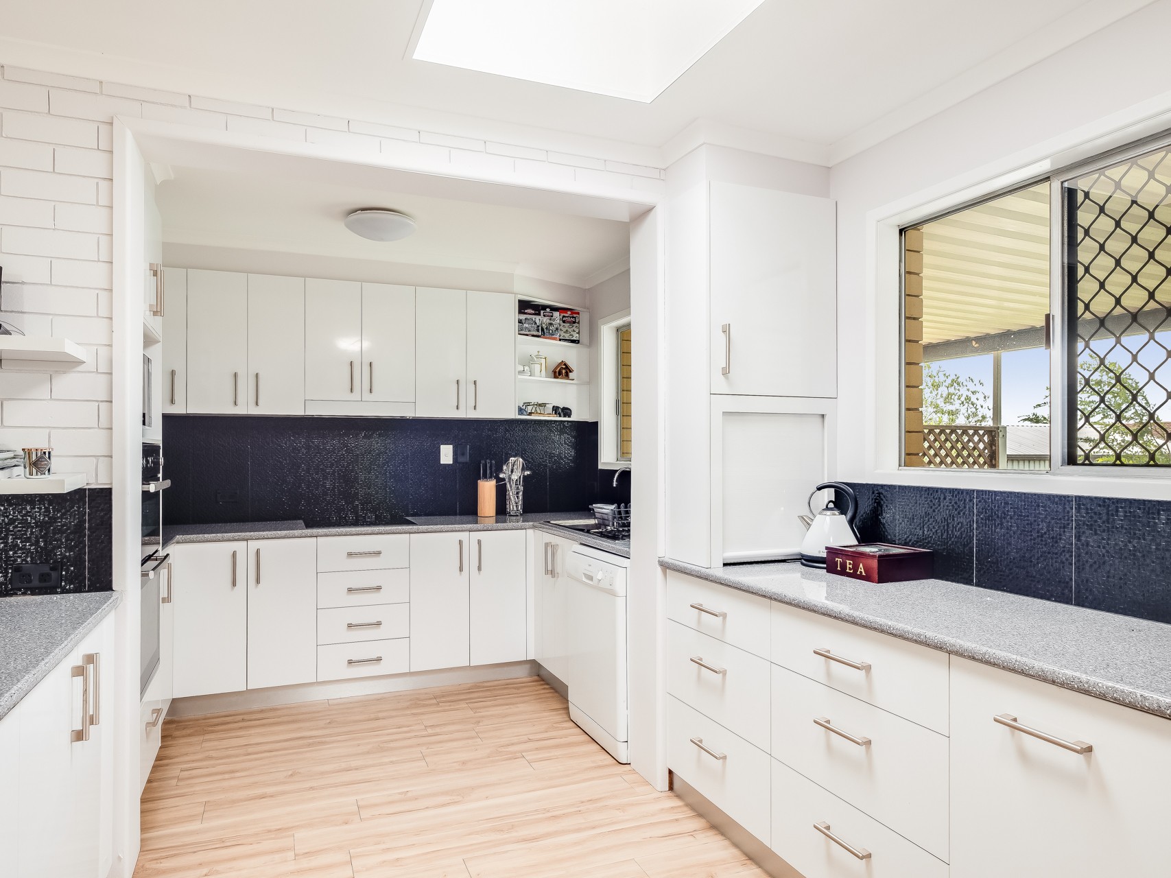 68 Hoey Street, Kearneys Spring, QLD 4350