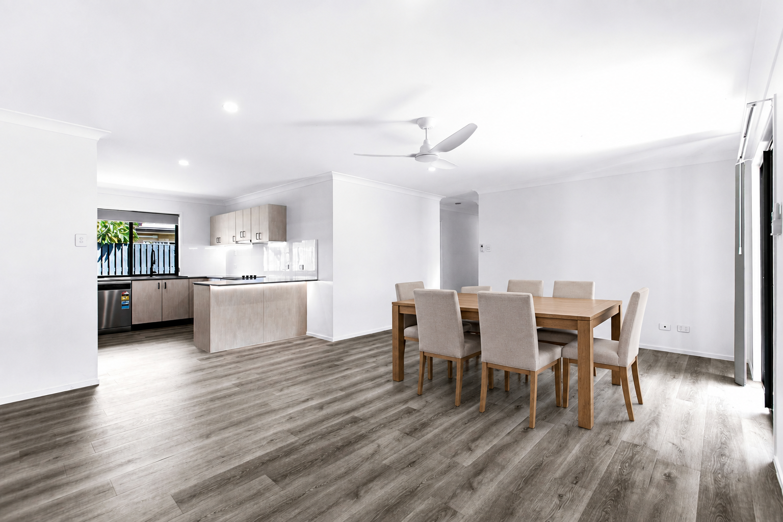 68 Parklands Boulevard — photo 4 of 22