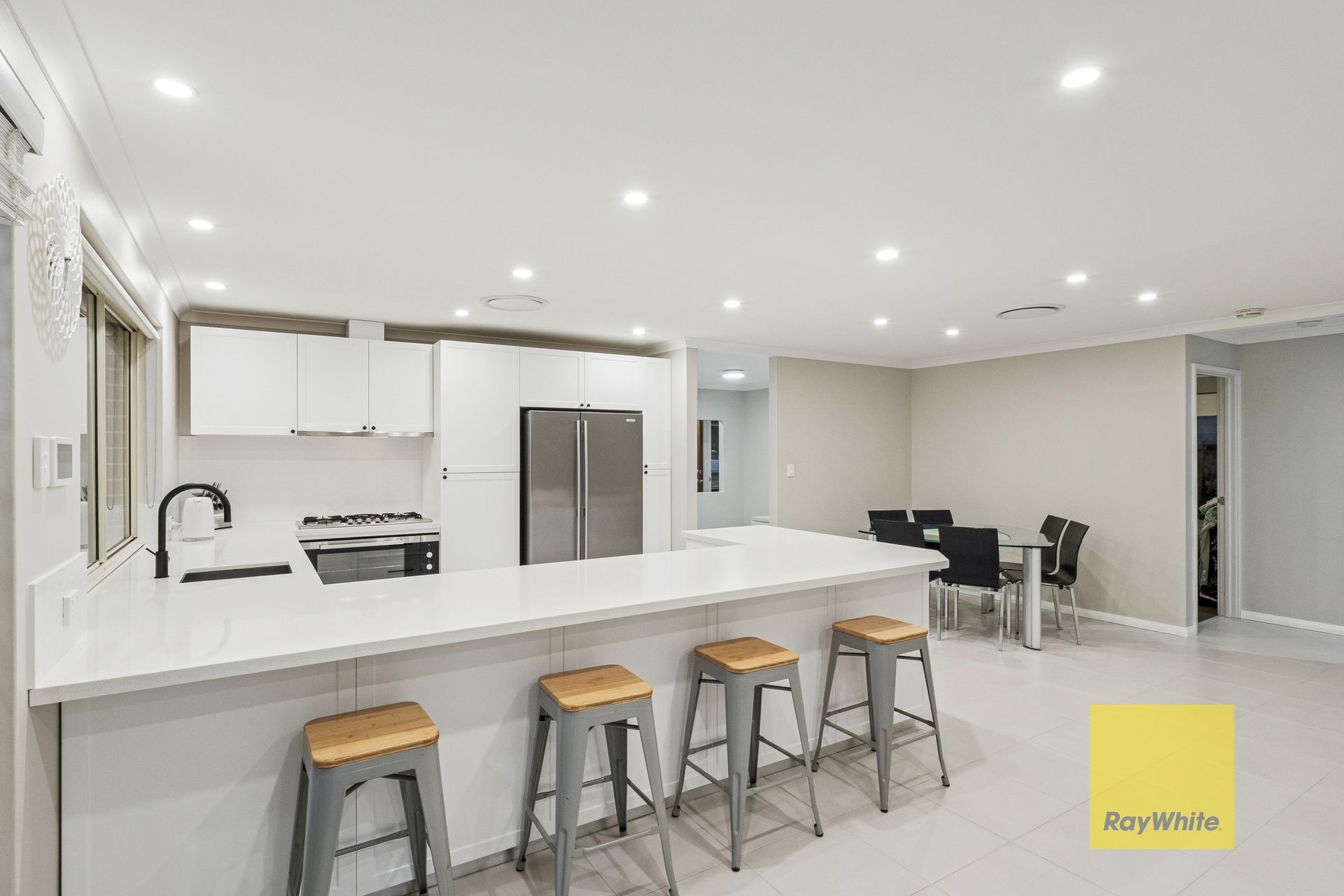 21 Narrier Close, South Guildford, WA 6055