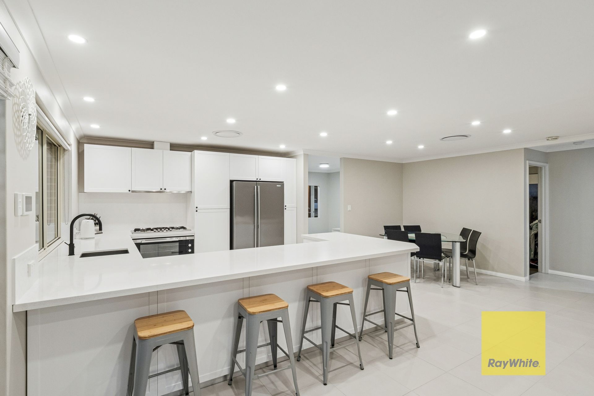 21 Narrier Close, South Guildford, WA 6055