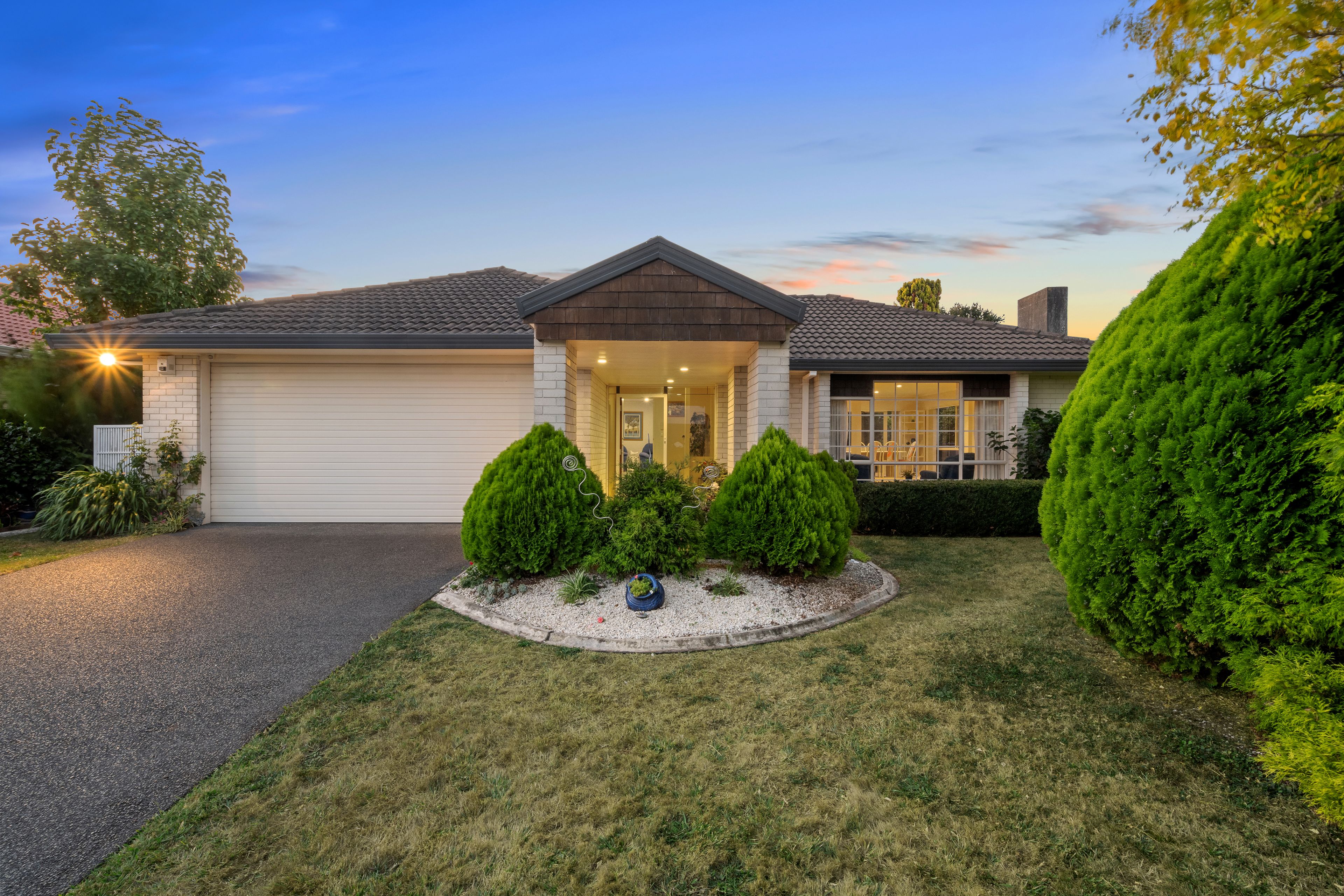 24 Aristoy Close, Conifer Grove, Manukau City