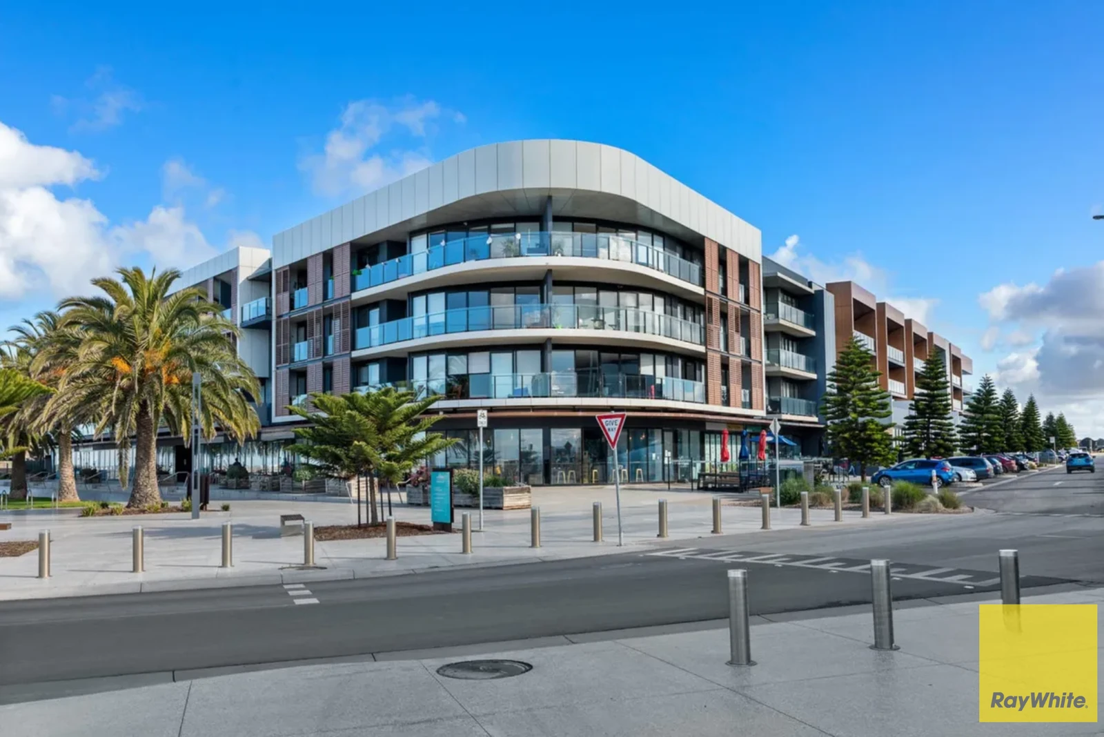 306/50 Catamaran Drive, Werribee South, VIC 3030