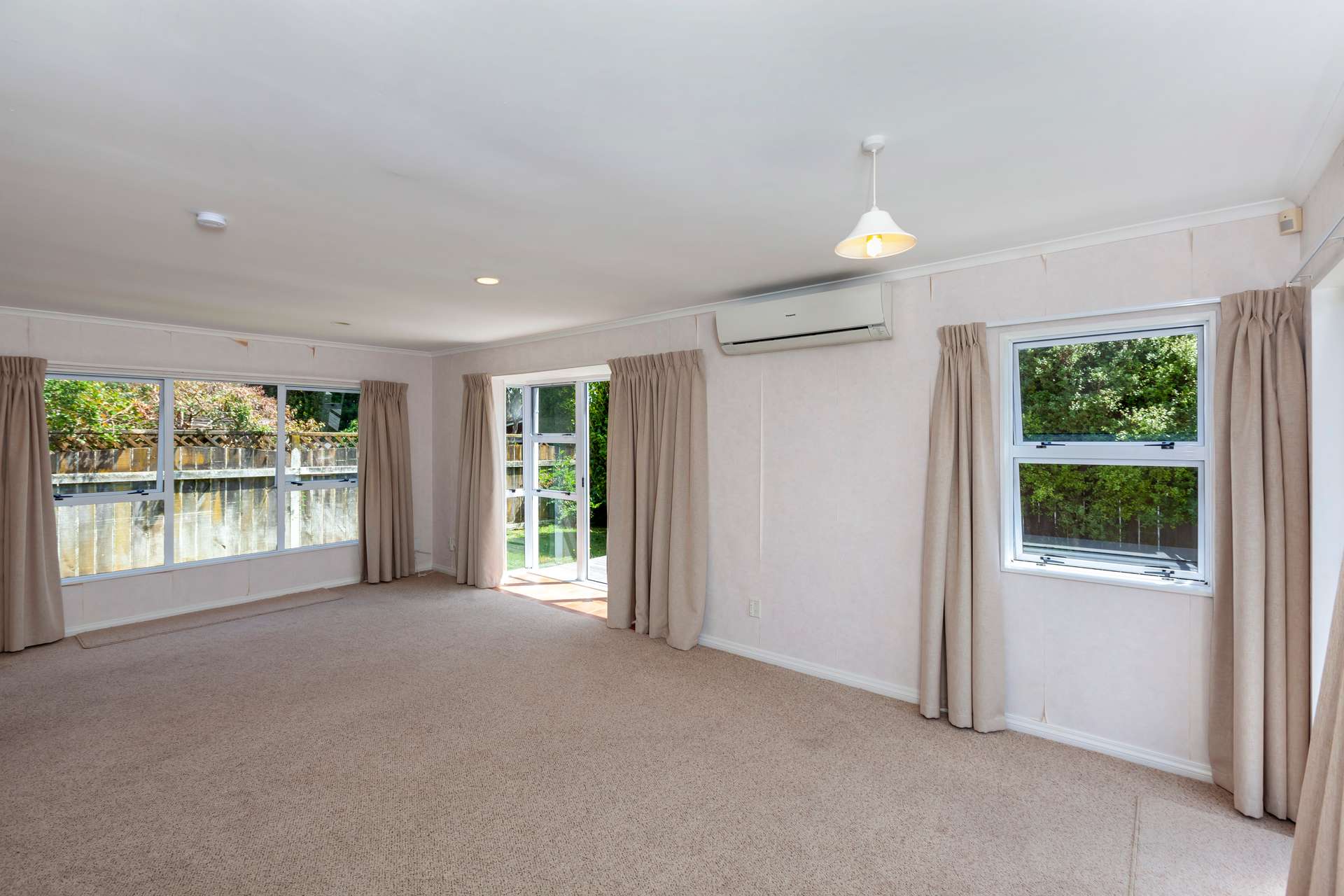 16a Awanui Drive photo 6