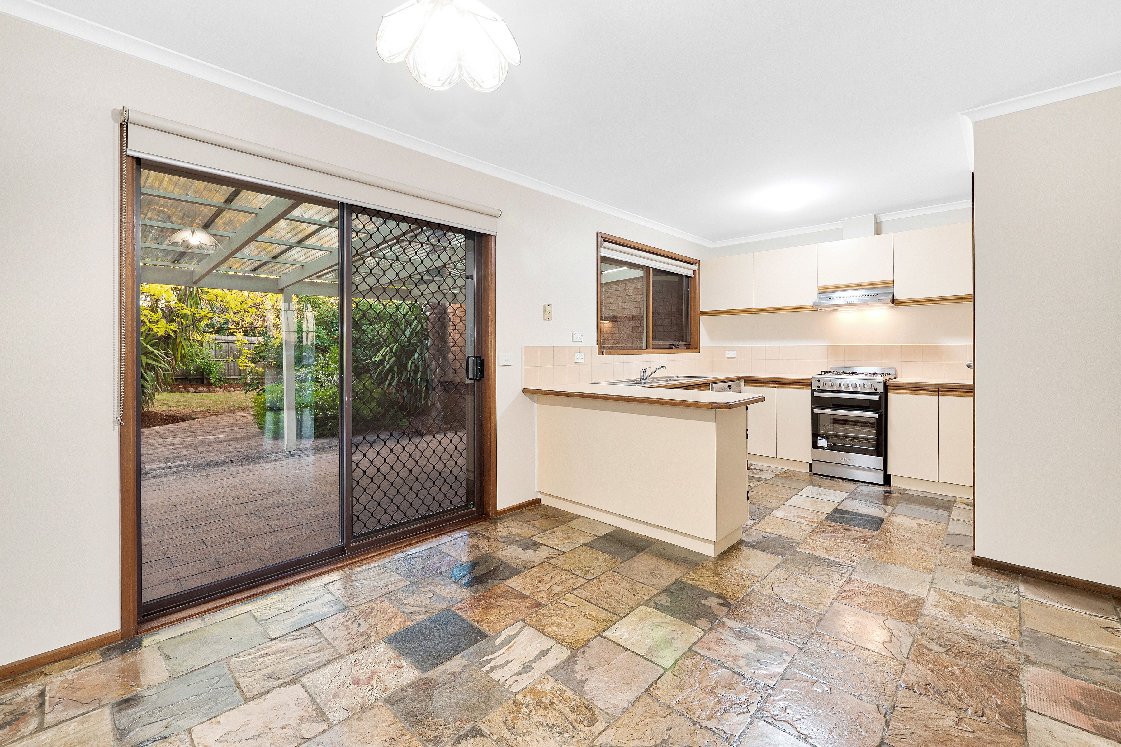 6 Toirram Crescent, Cranbourne, VIC 3977