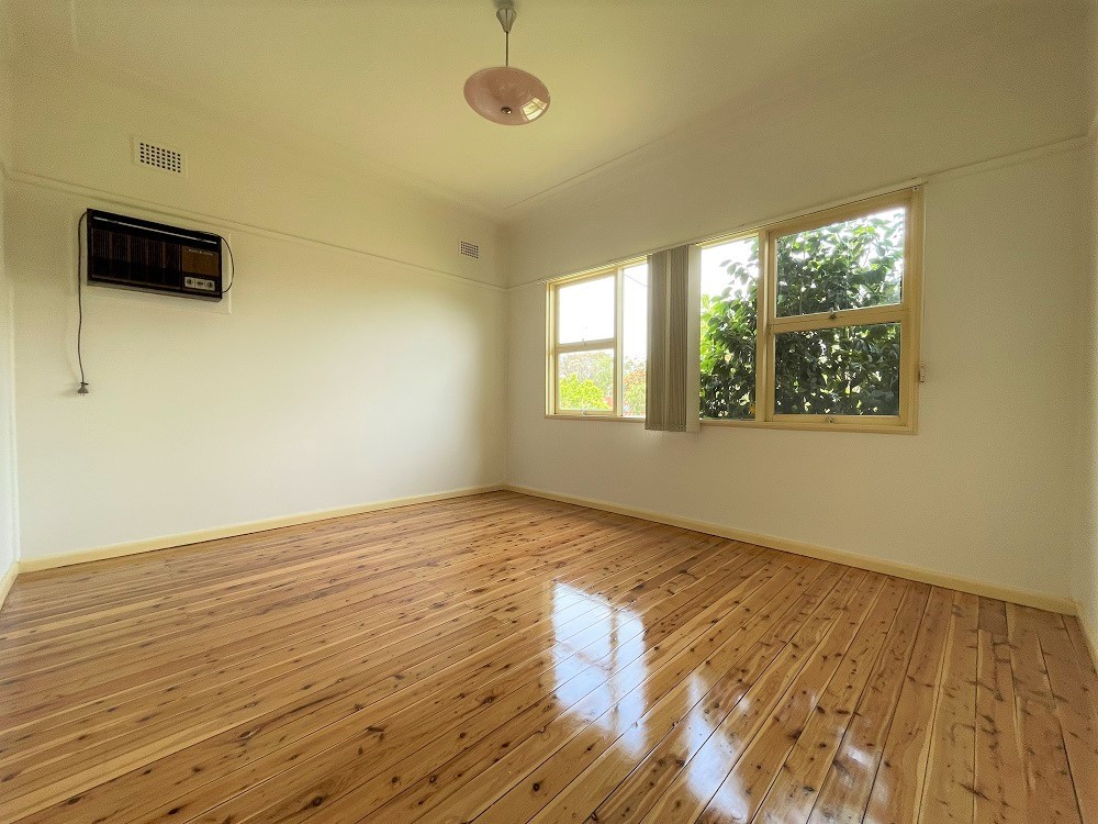 10 Bocking Avenue, Bradbury, NSW 2560