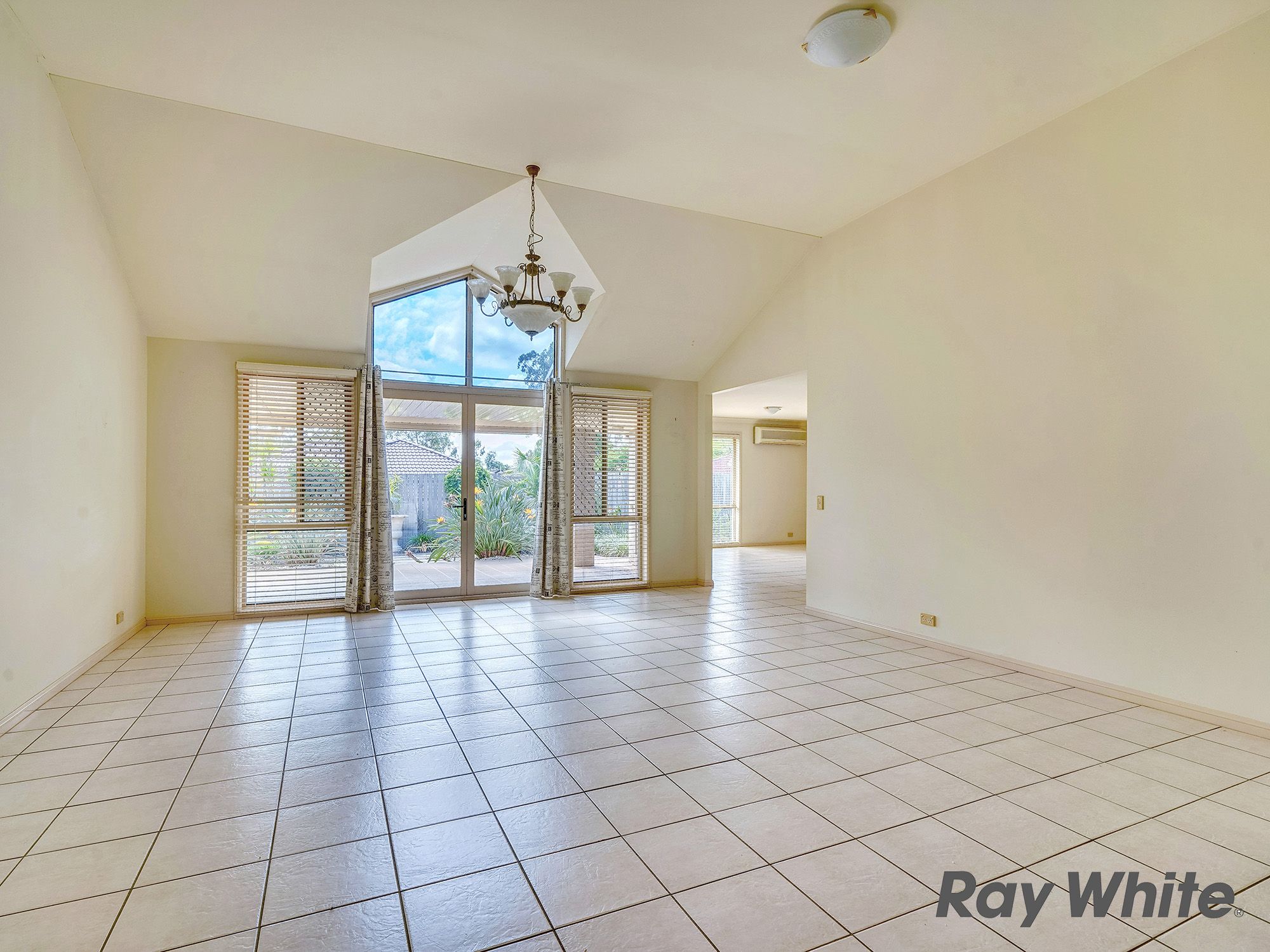 28 High Street, Forest Lake, QLD 4078