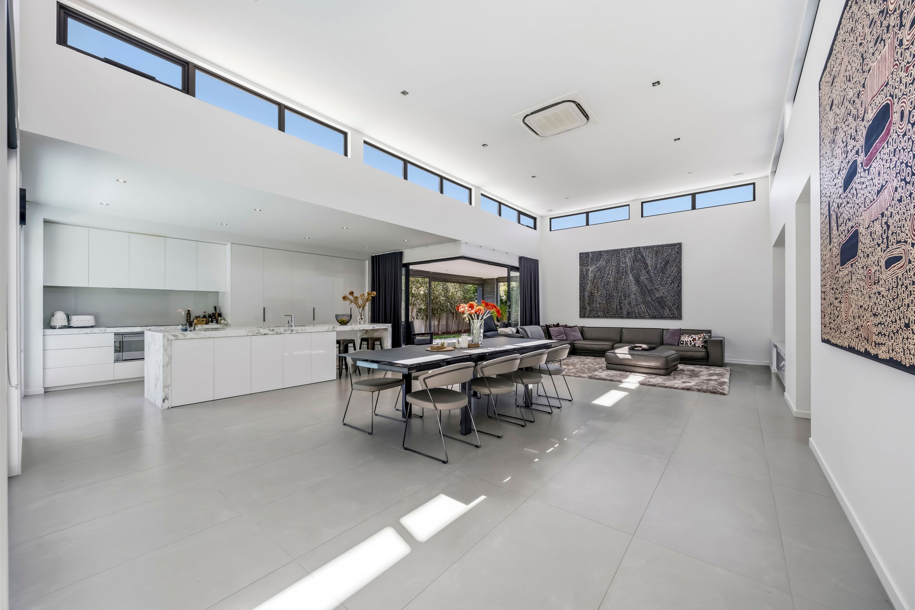 1790 Sturt Street — photo 10 of 30