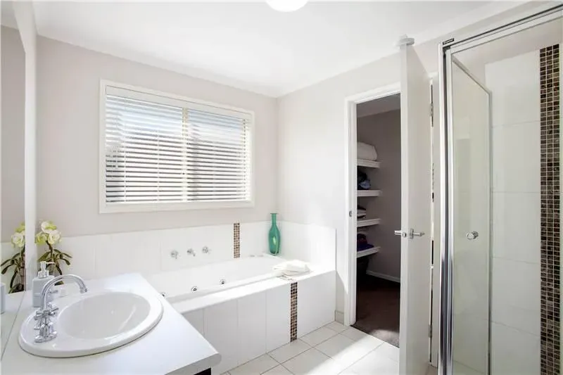 32 Nigella Avenue — photo 3 of 11