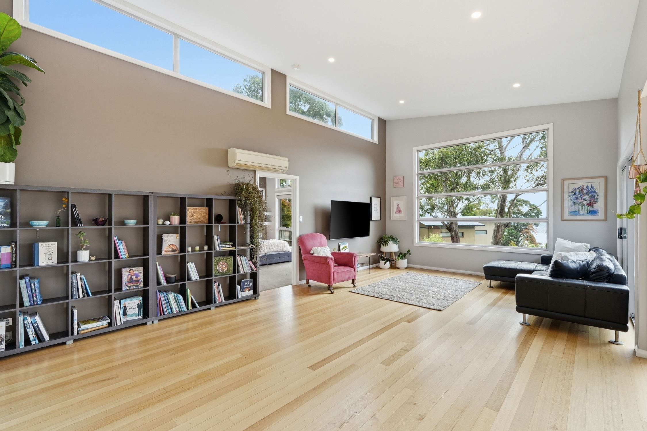 2 Correa Place — photo 6 of 24